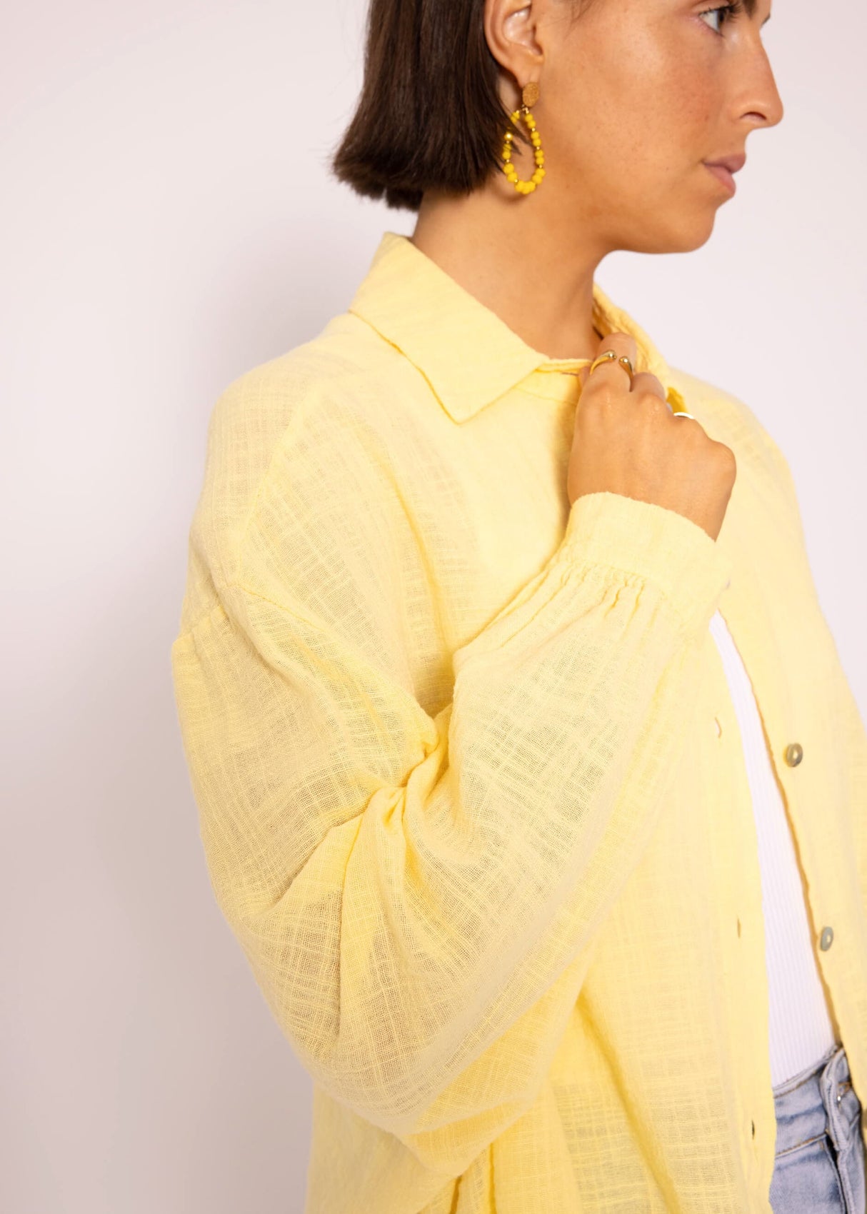 Oversize Bluse, kurz, mit Leinenstruktur, hellgelb