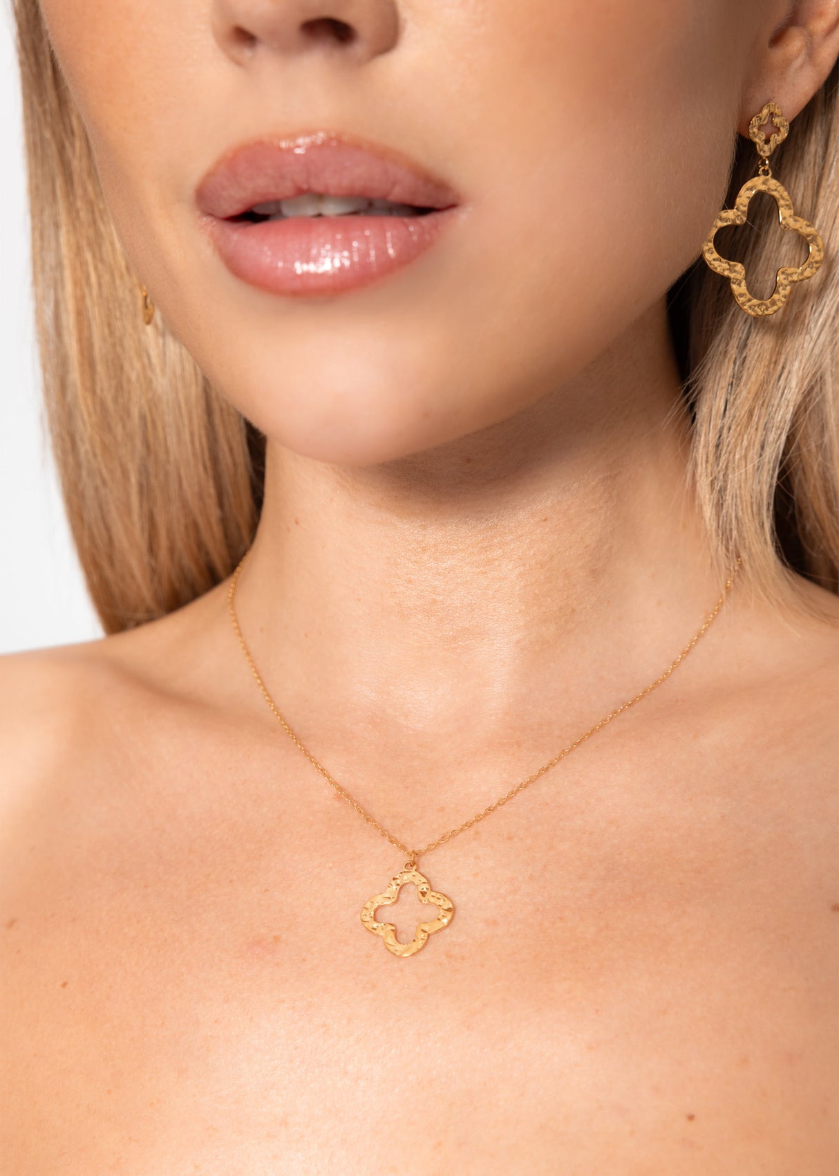 Halskette mit Kleeblatt - gold