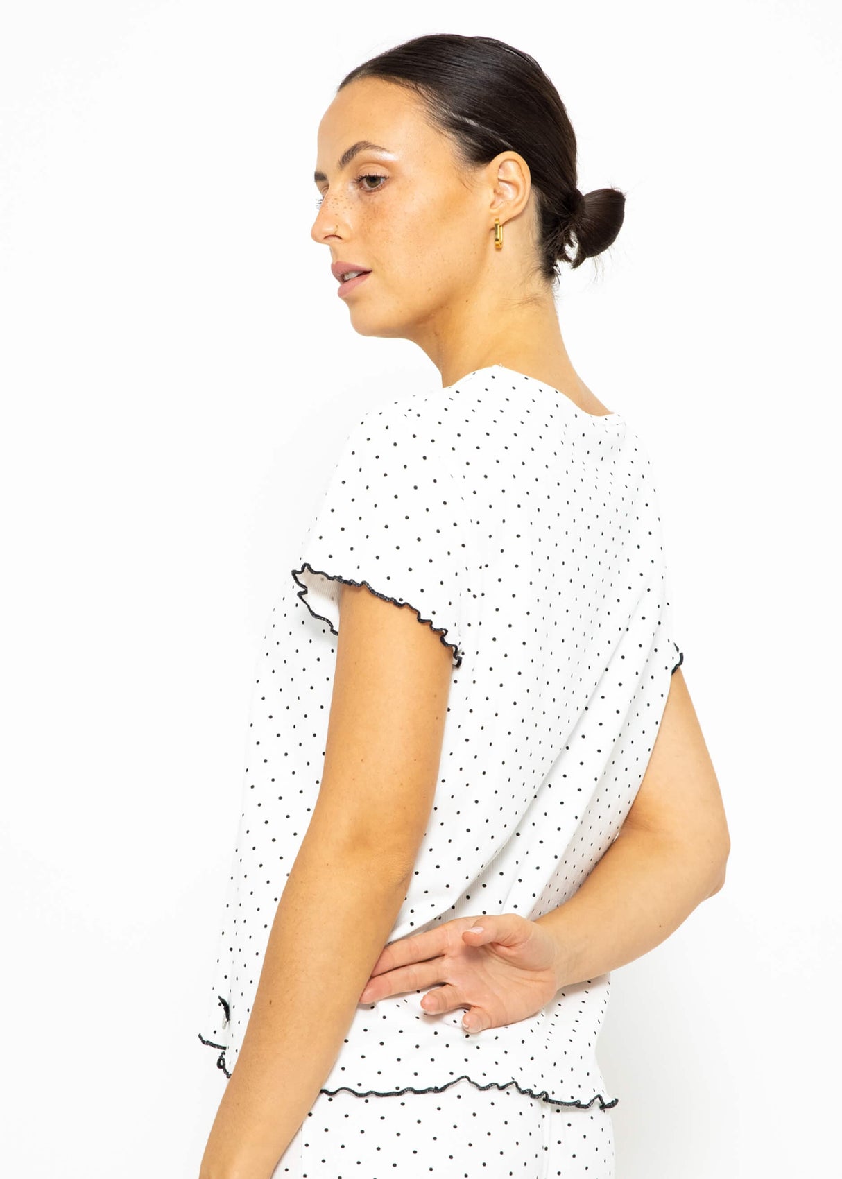 Kurzarm Schlafshirt mit Pünktchen - weiß