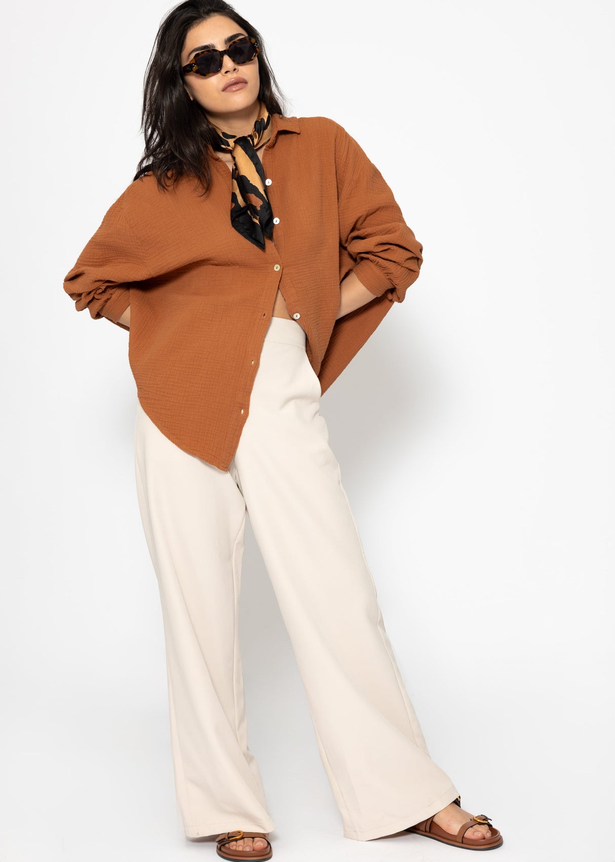 Musselin Bluse oversize, kurz, cognac