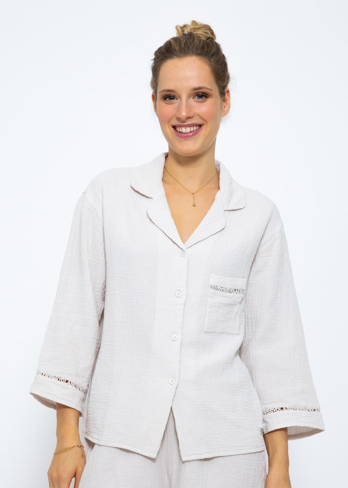 Musselin Pyjamabluse mit Spitzenborte - hellbeige
