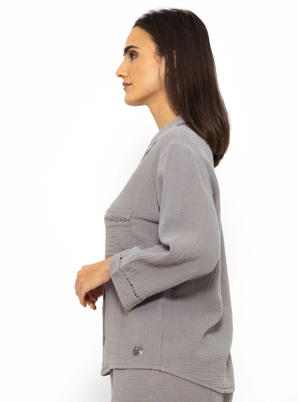 Musselin Pyjamabluse mit Spitzenborte - taupe