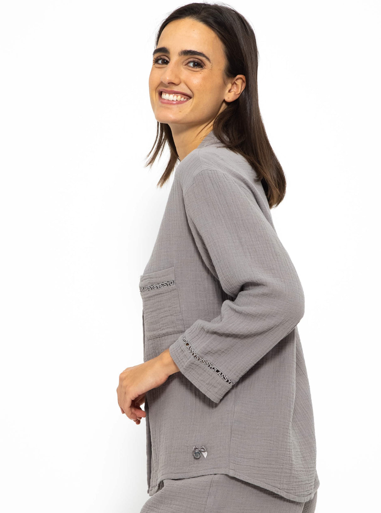 Musselin Pyjamabluse mit Spitzenborte - taupe