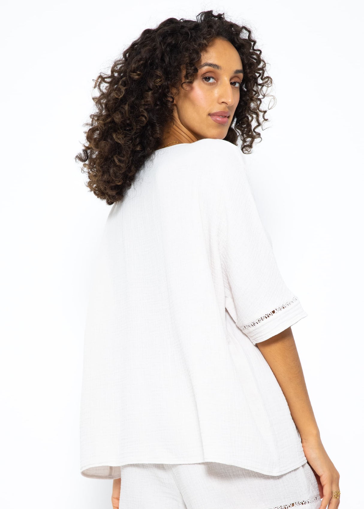 Musselin Pyjamashirt mit Spitzenborte - hellbeige