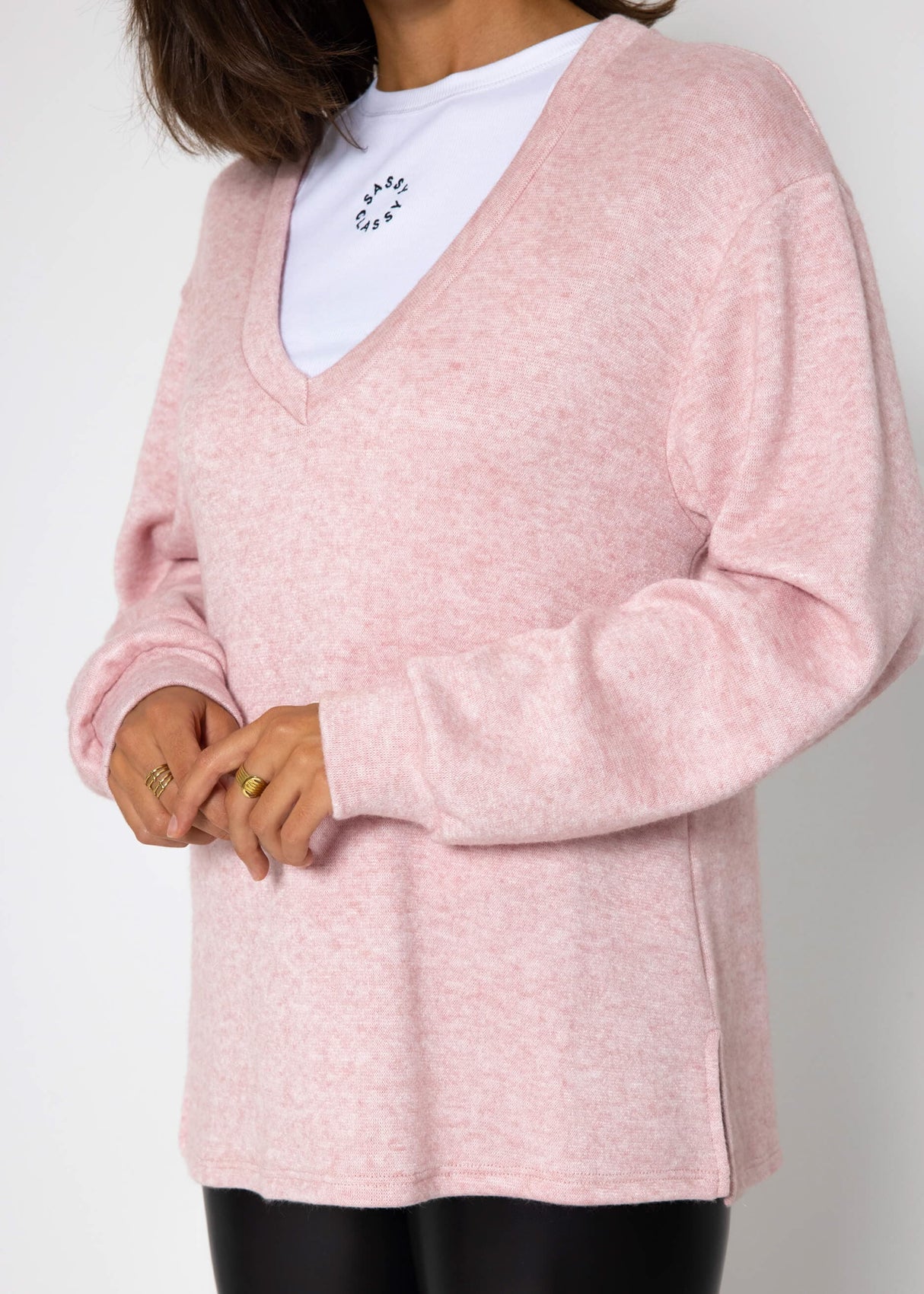 Oversize soft Sweater mit tiefem V-Ausschnitt- rosa