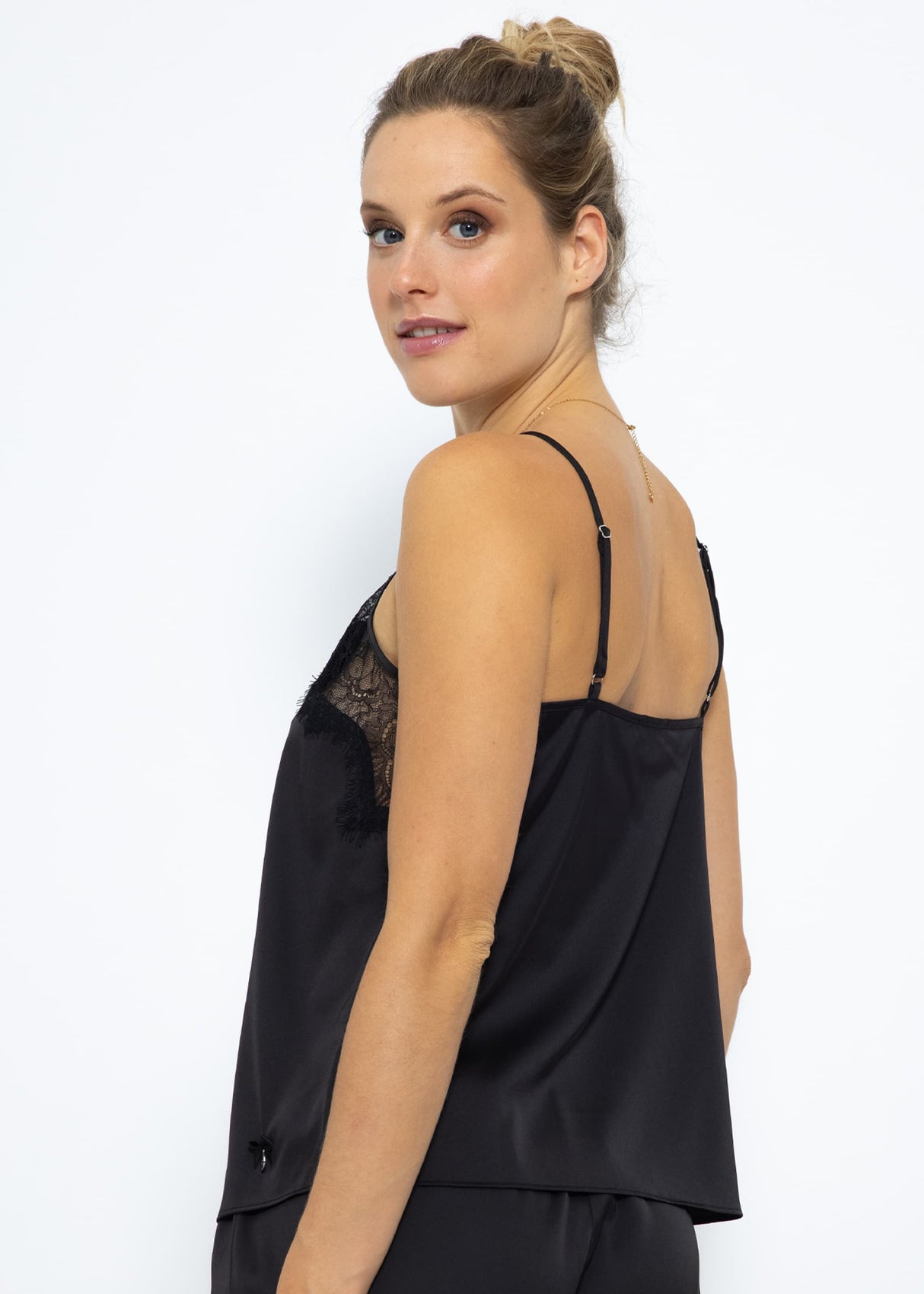 Satin Pyjama Top mit Spitze - schwarz