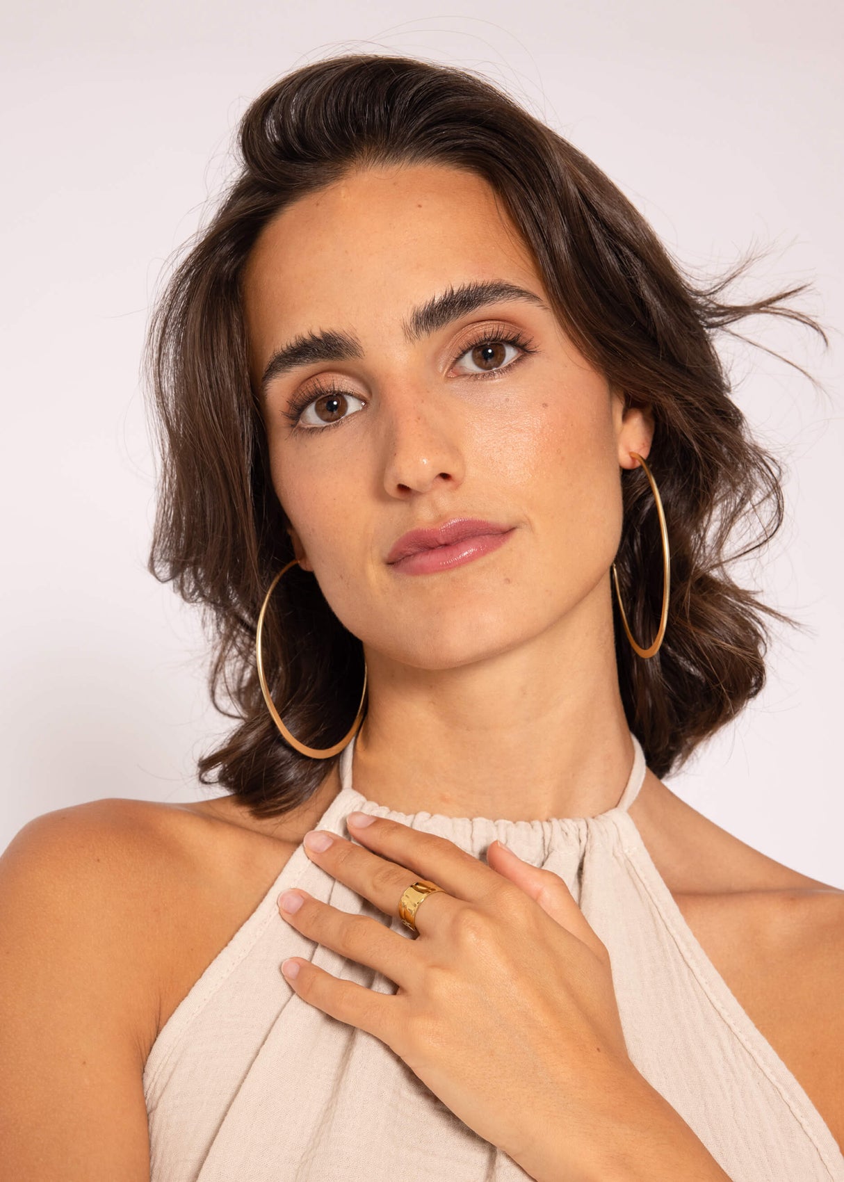 Breiter Ring mit Struktur, gold