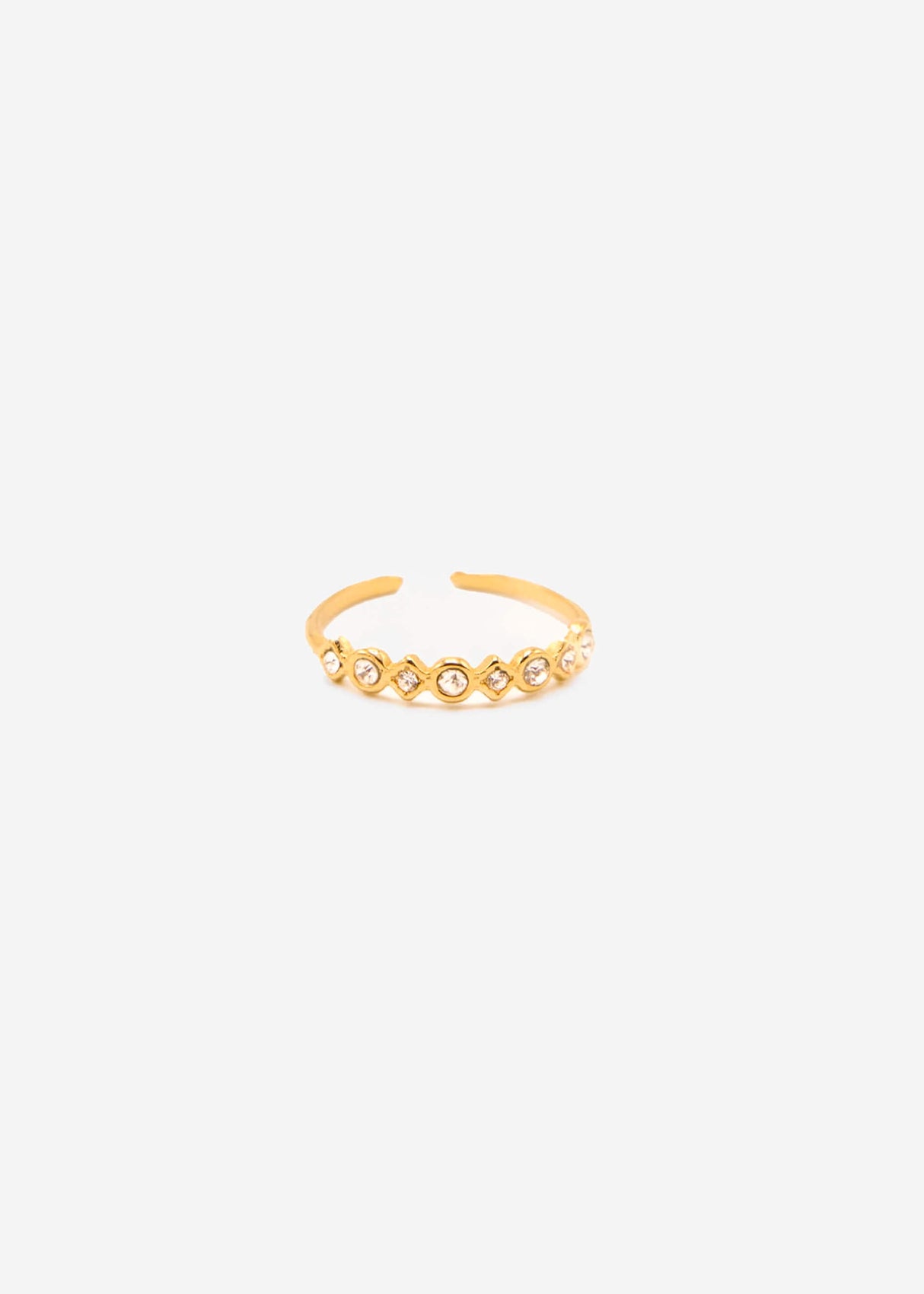 Delicate ring with sparkling stones, gold