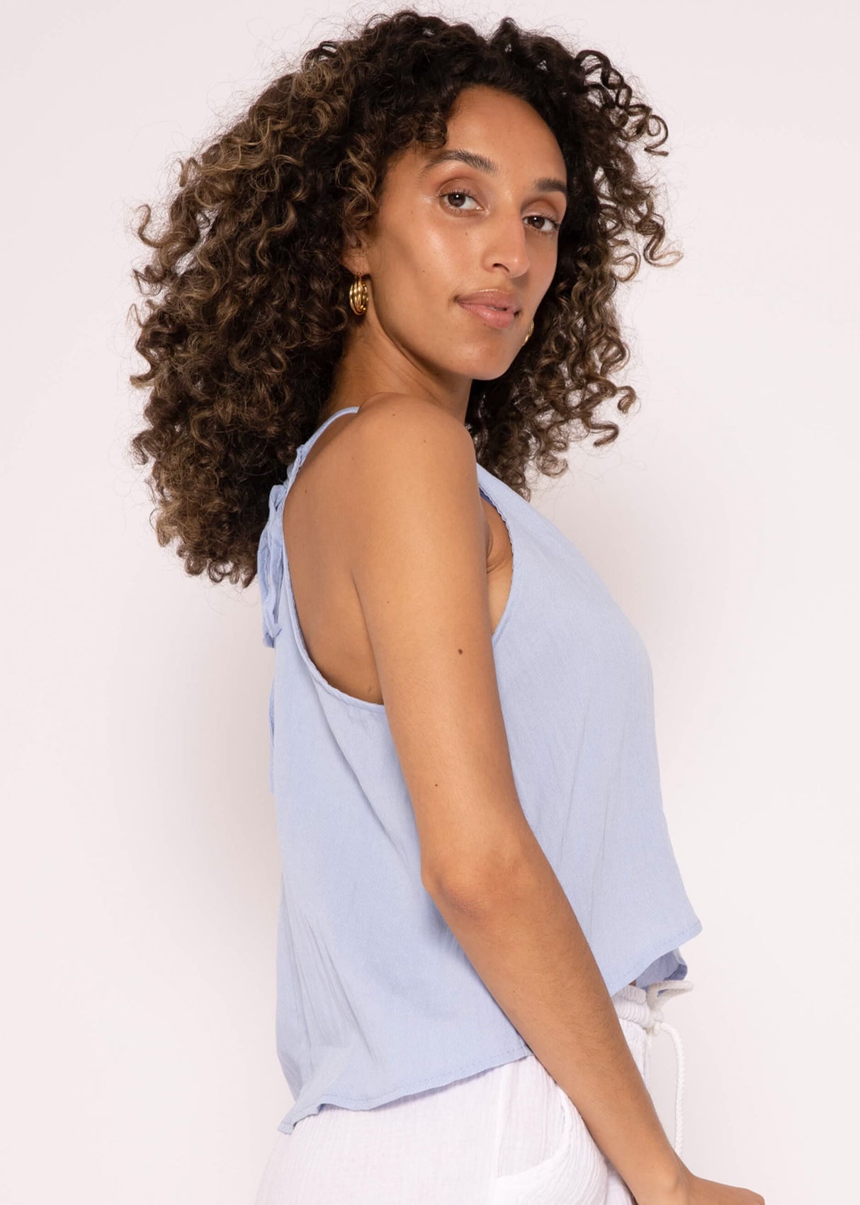 Shimmering, off-the-shoulder viscose top, light blue