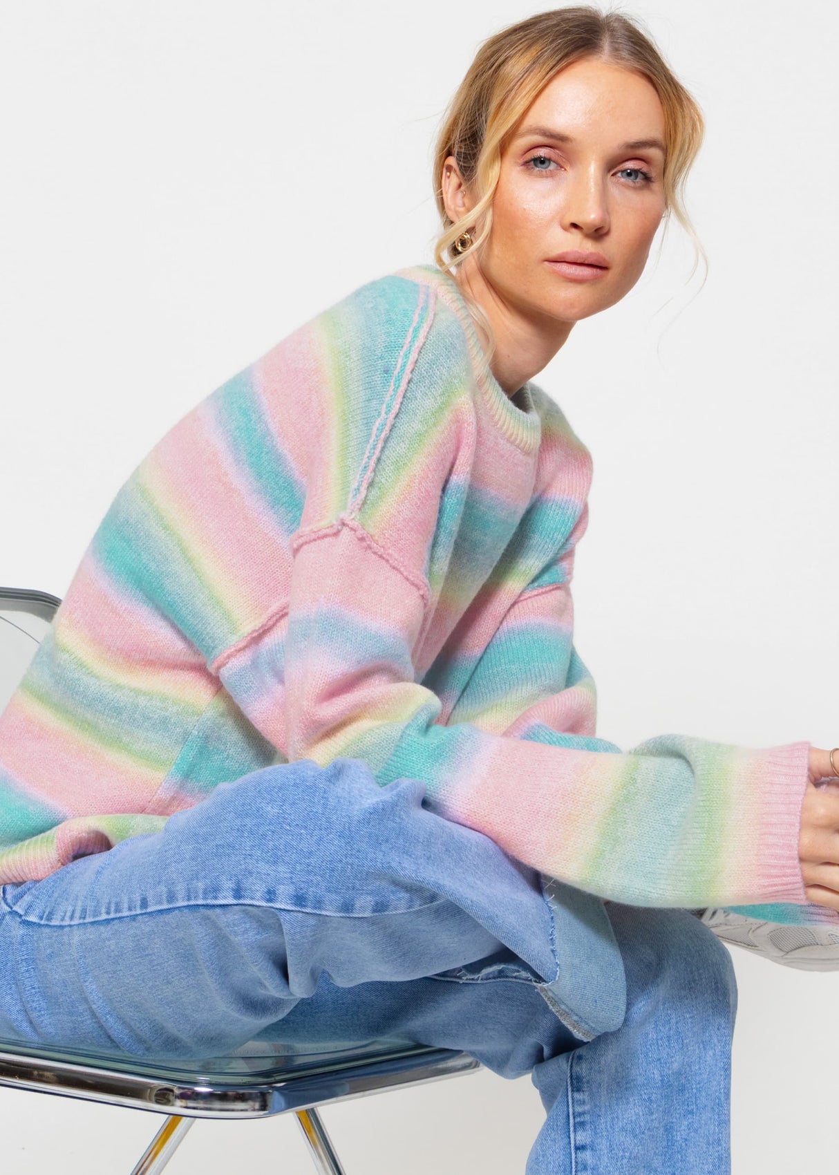 Oversize Pullover mit Pastell Streifen - rosa-blau-gelb