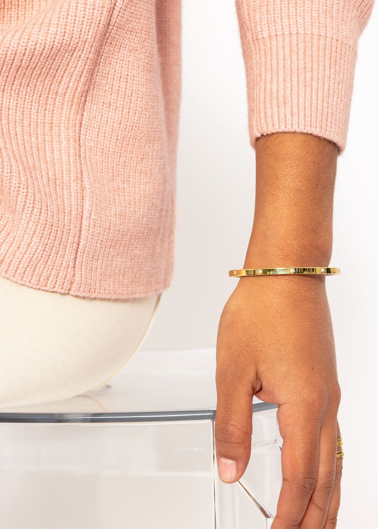 Bangle with glitter stones - gold