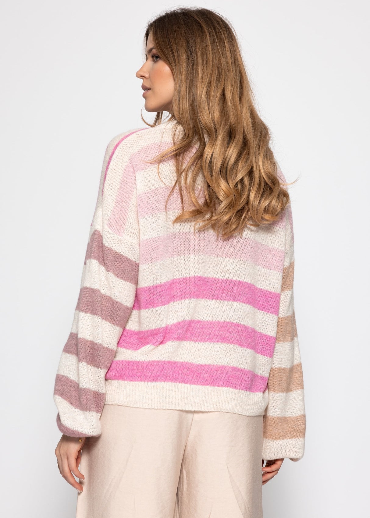 Fine knit sweater with striped pattern - pink