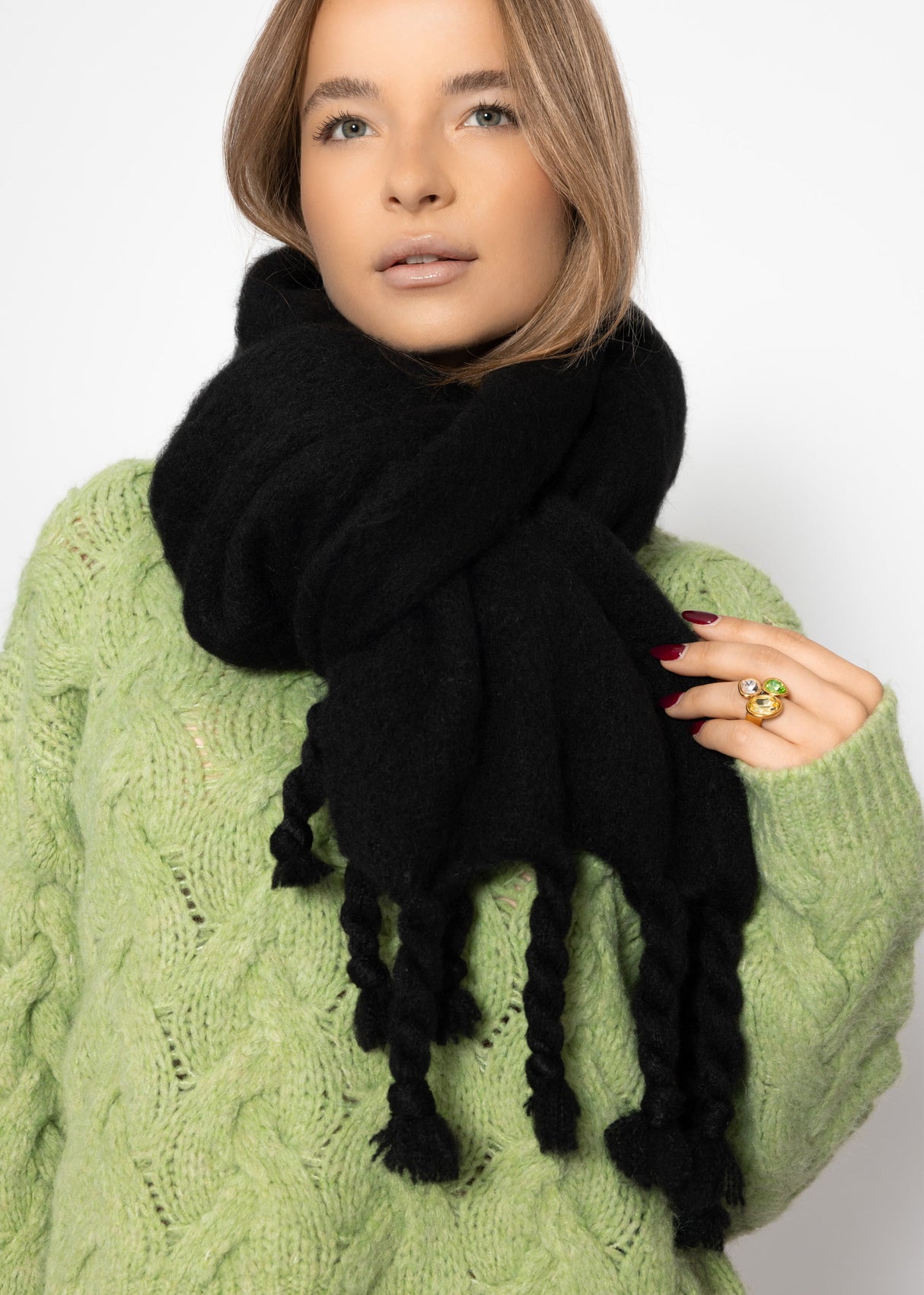 Fluffy scarf - black