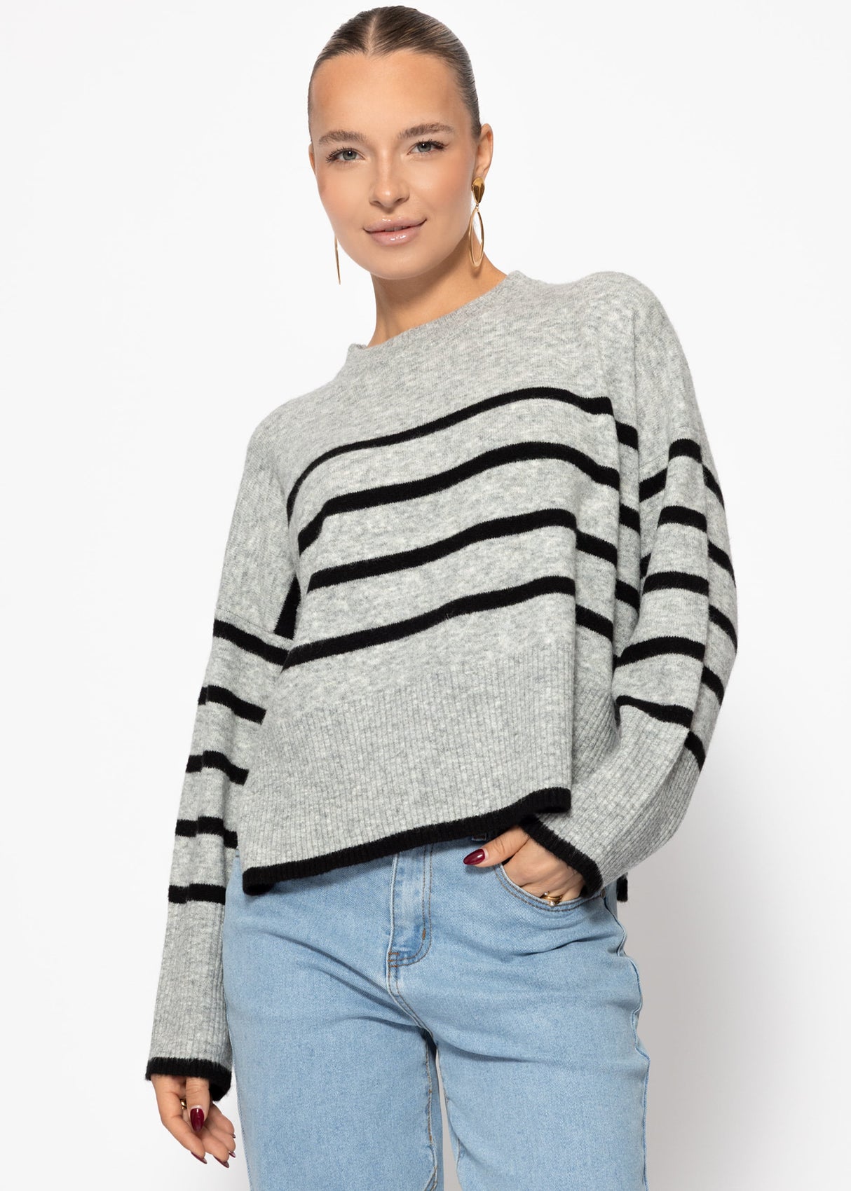 Striped knitting sweater with side slits - gray -black