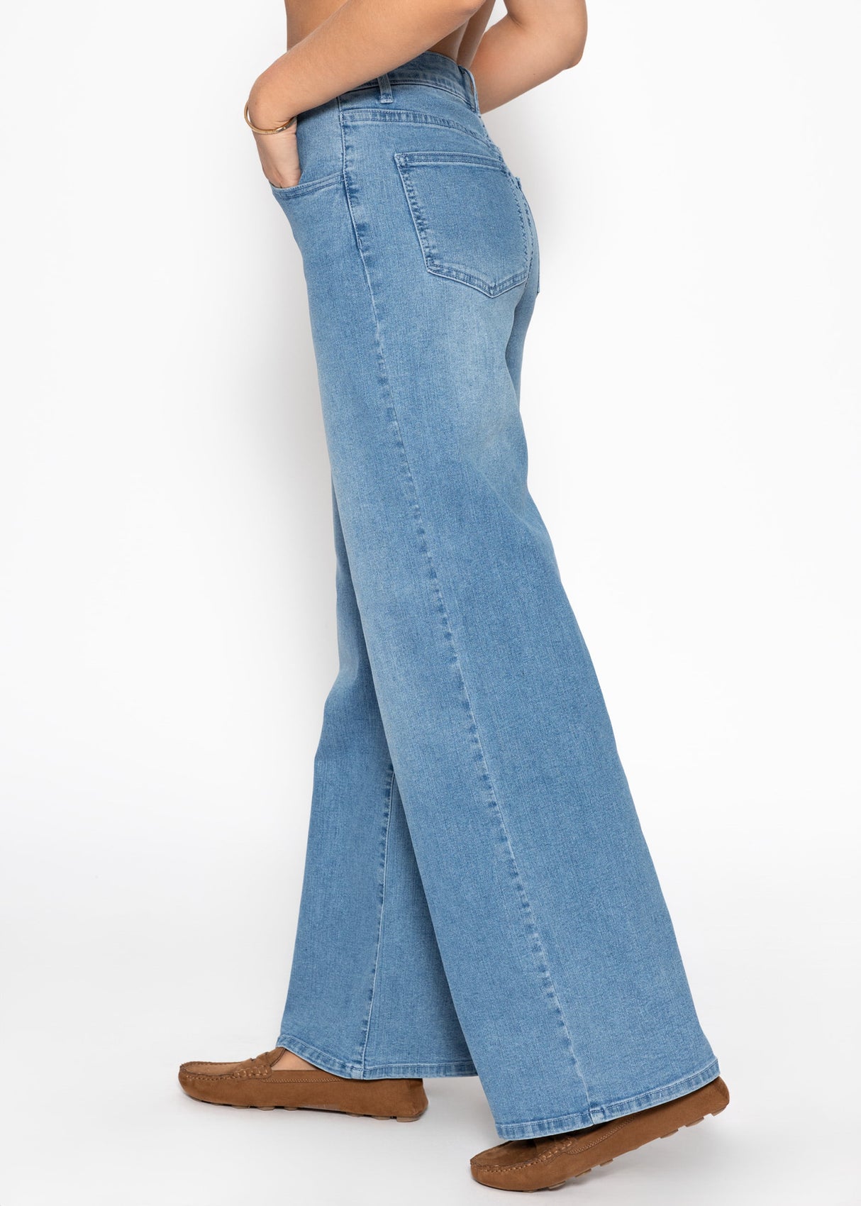 High Waist Jeans mit weitem Bein - hellblau