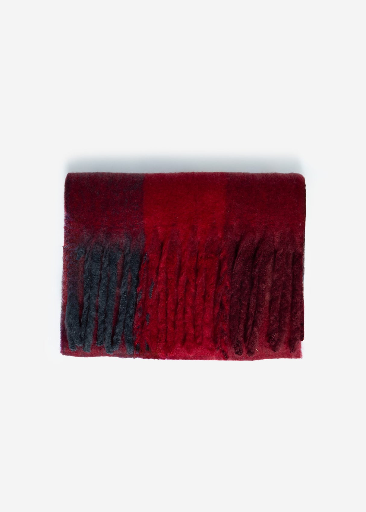 Checkered fluffy scarf with fringe - red