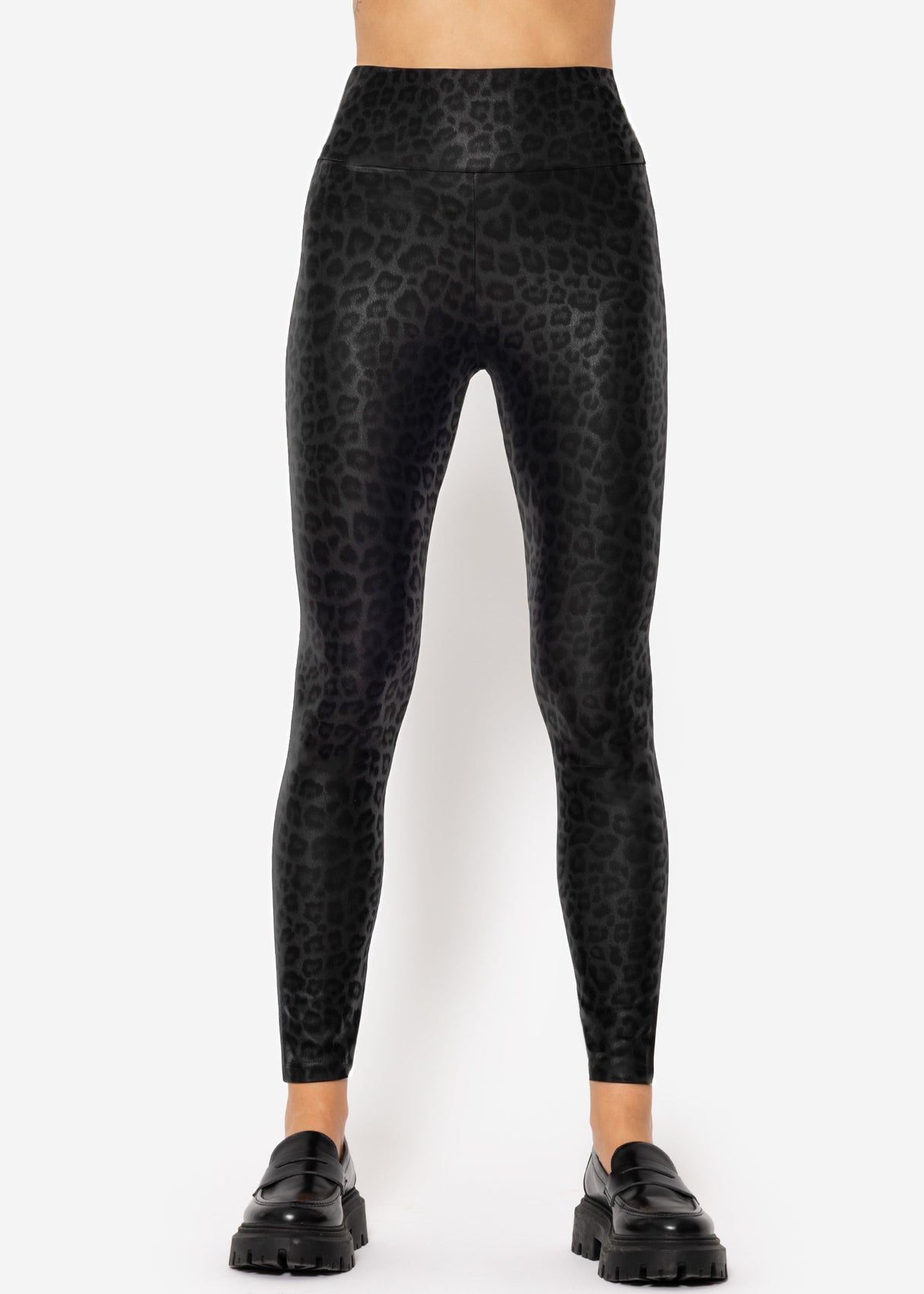 Faux leather leggings with leopard print - black