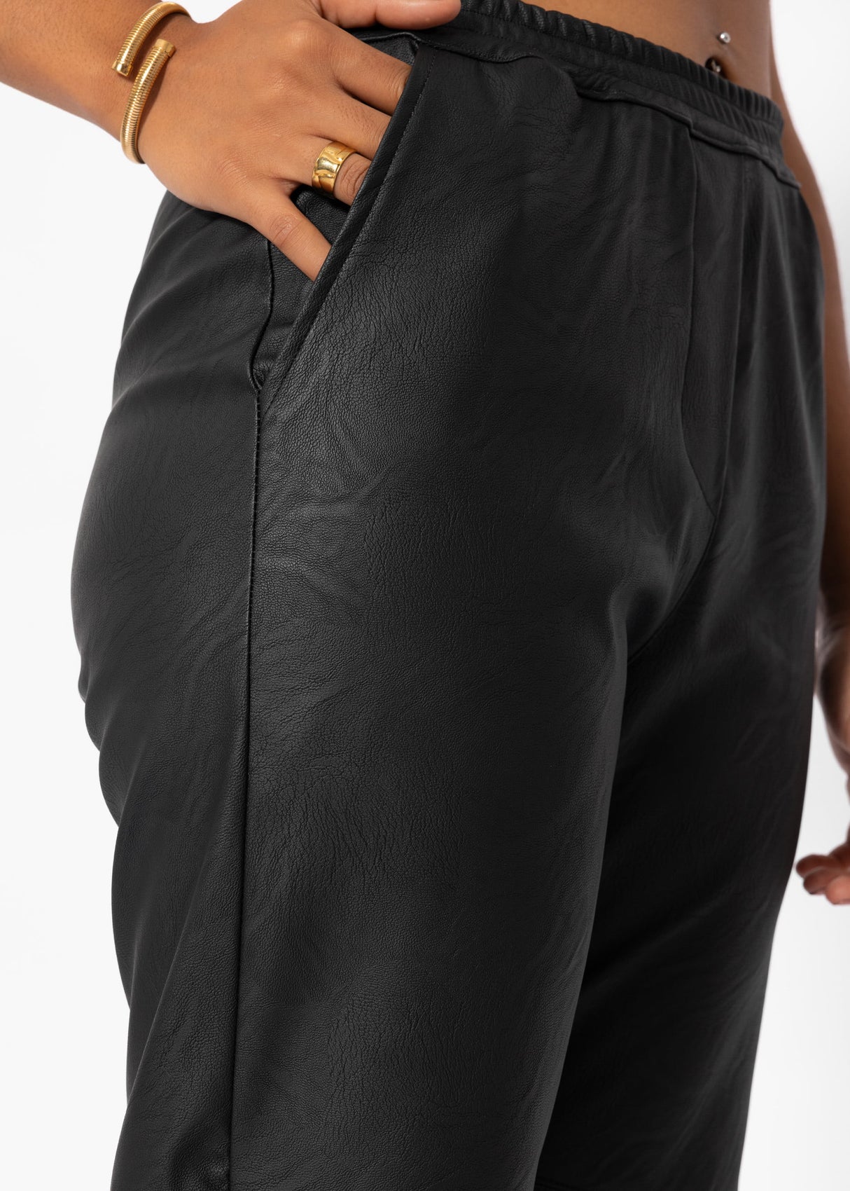 Faux leather pants - black