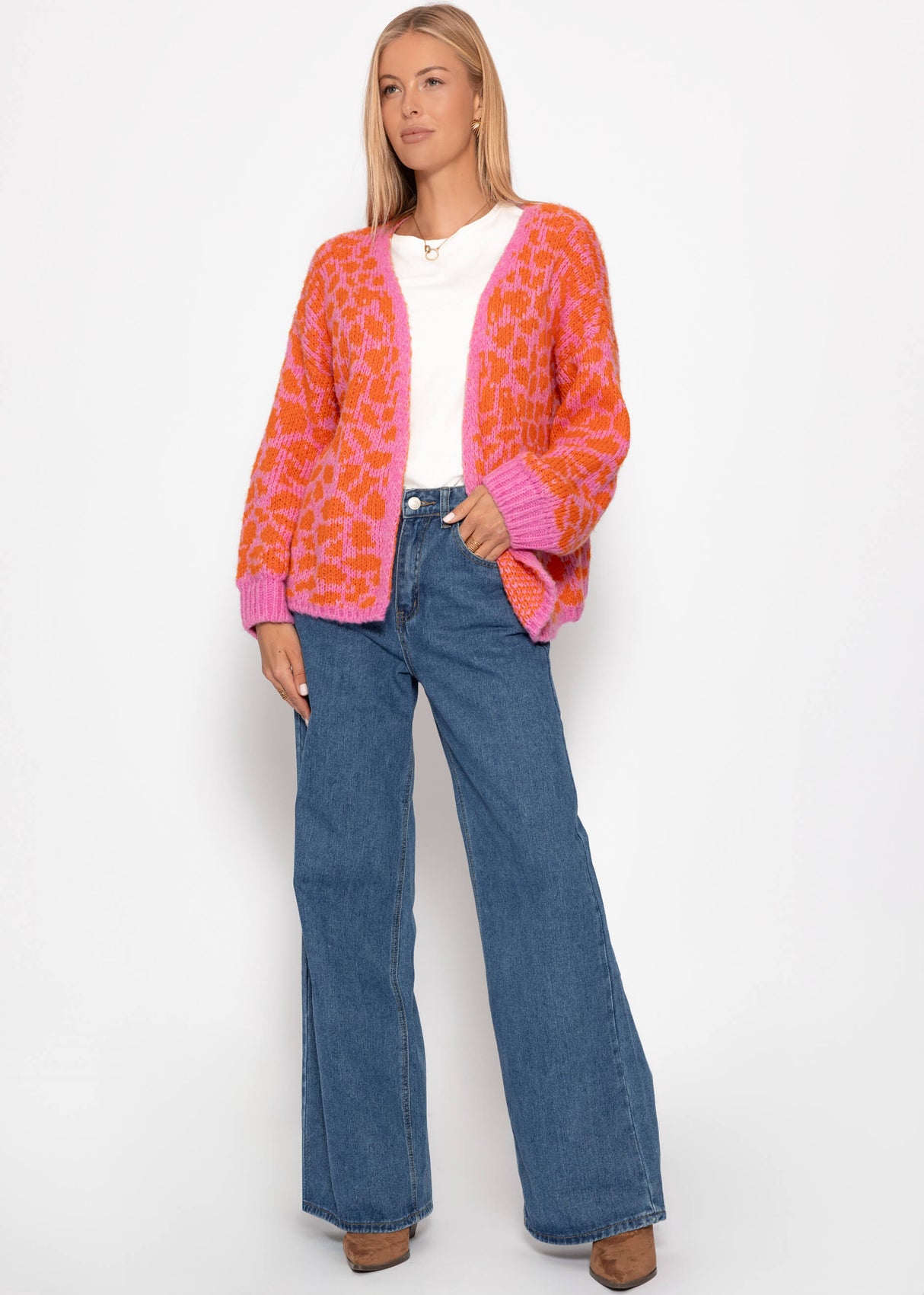 Kurzer Cardigan mit Leo-Print - pink-orange