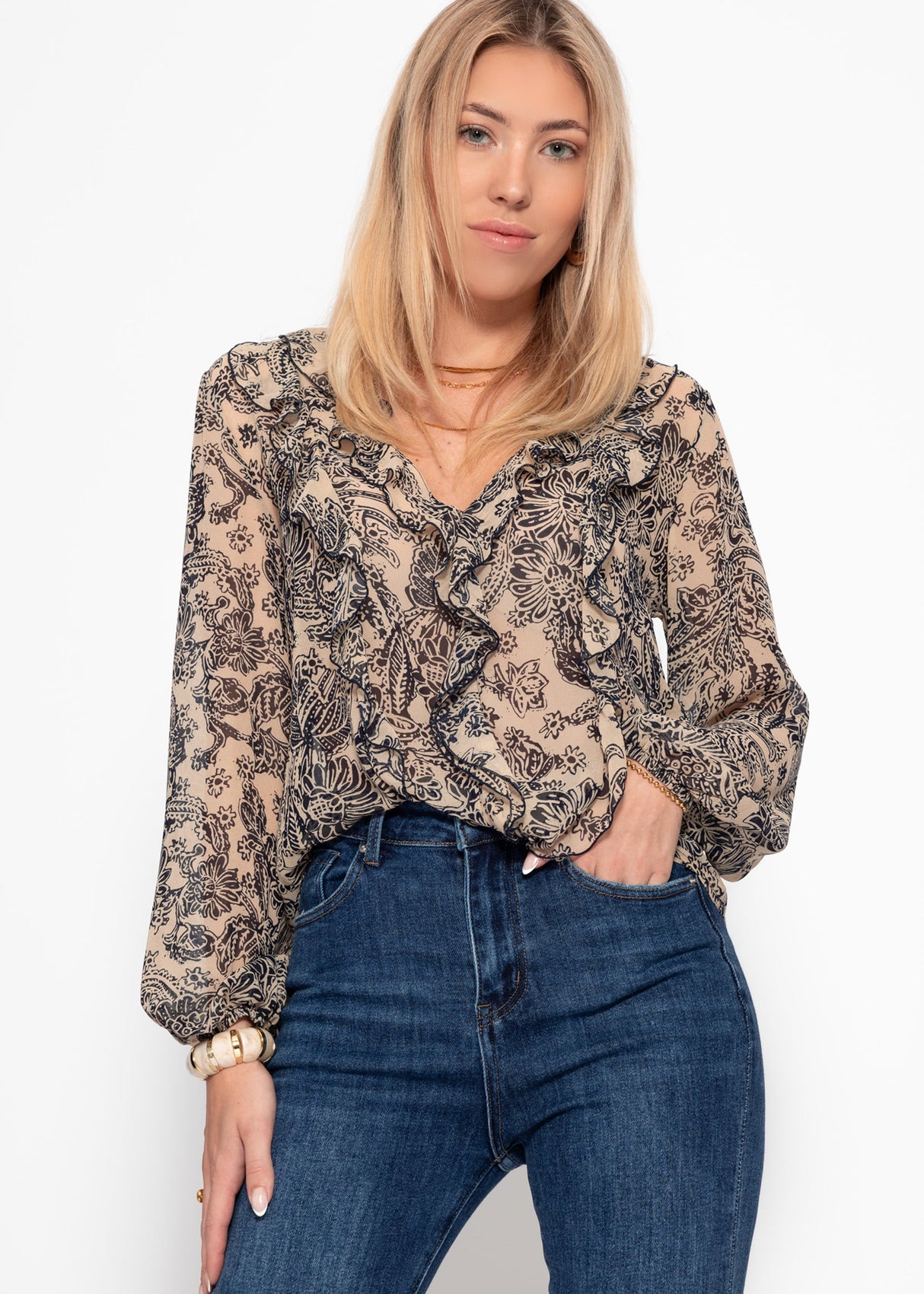 Leichte Bluse mit Rüschen - beige