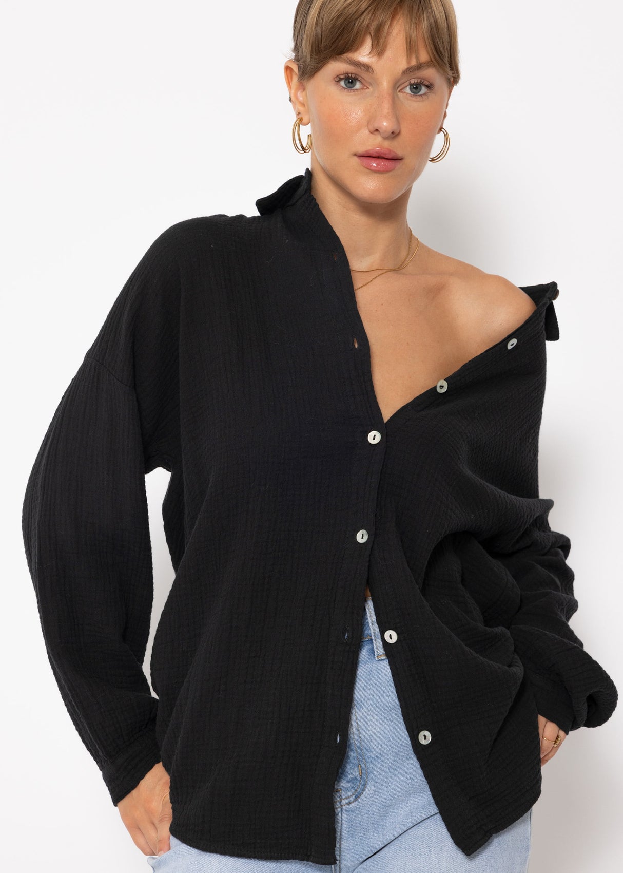 Musselin Bluse im Regular Fit - schwarz
