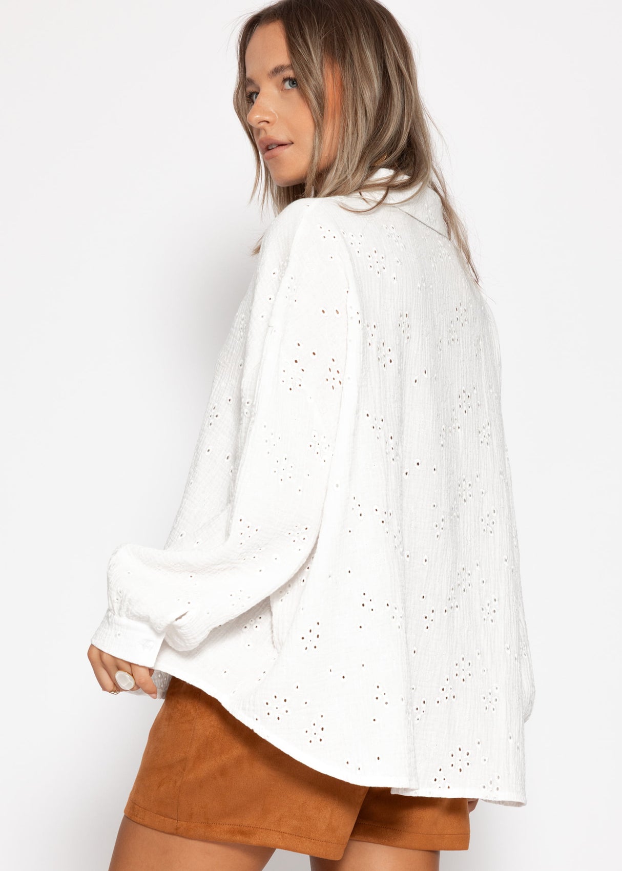 Musselin Bluse mit Lochstickerei - offwhite