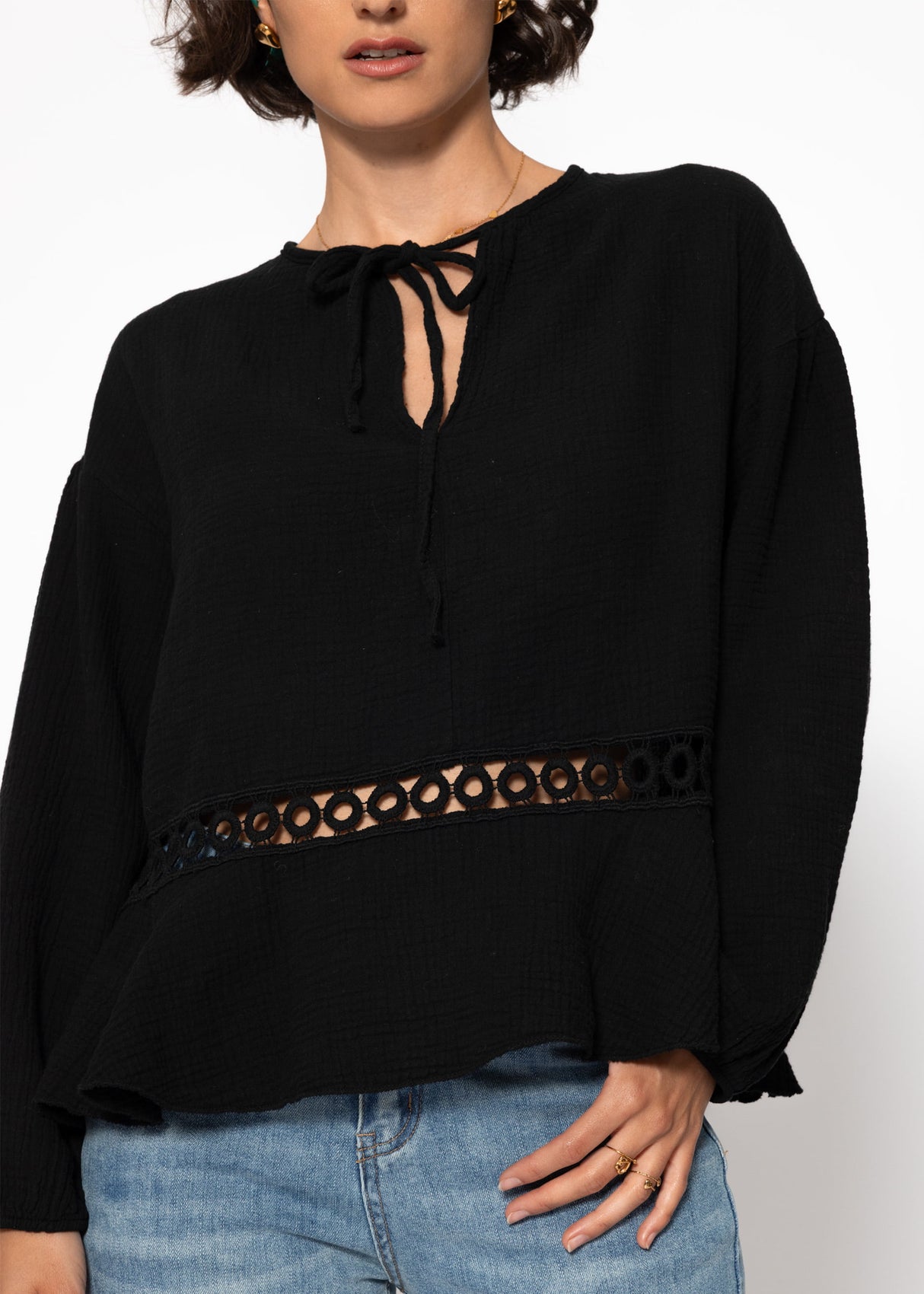 Musselin Bluse mit Schößchen - schwarz