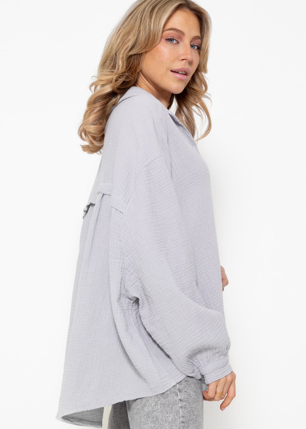 Musselin Bluse oversize, kurz, grau