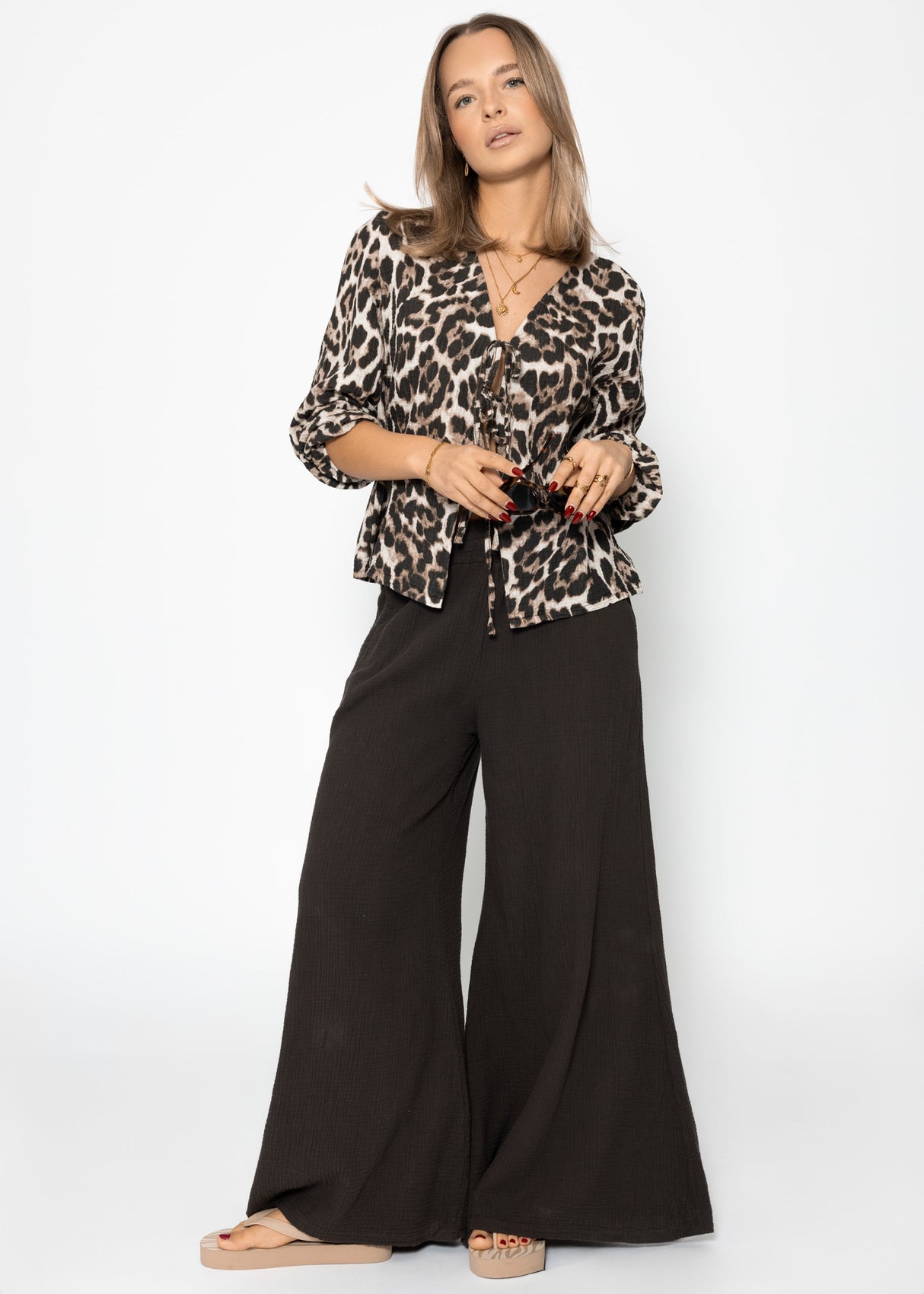 Musselin blouse jacket with binding tapes in Leo -Print - brown