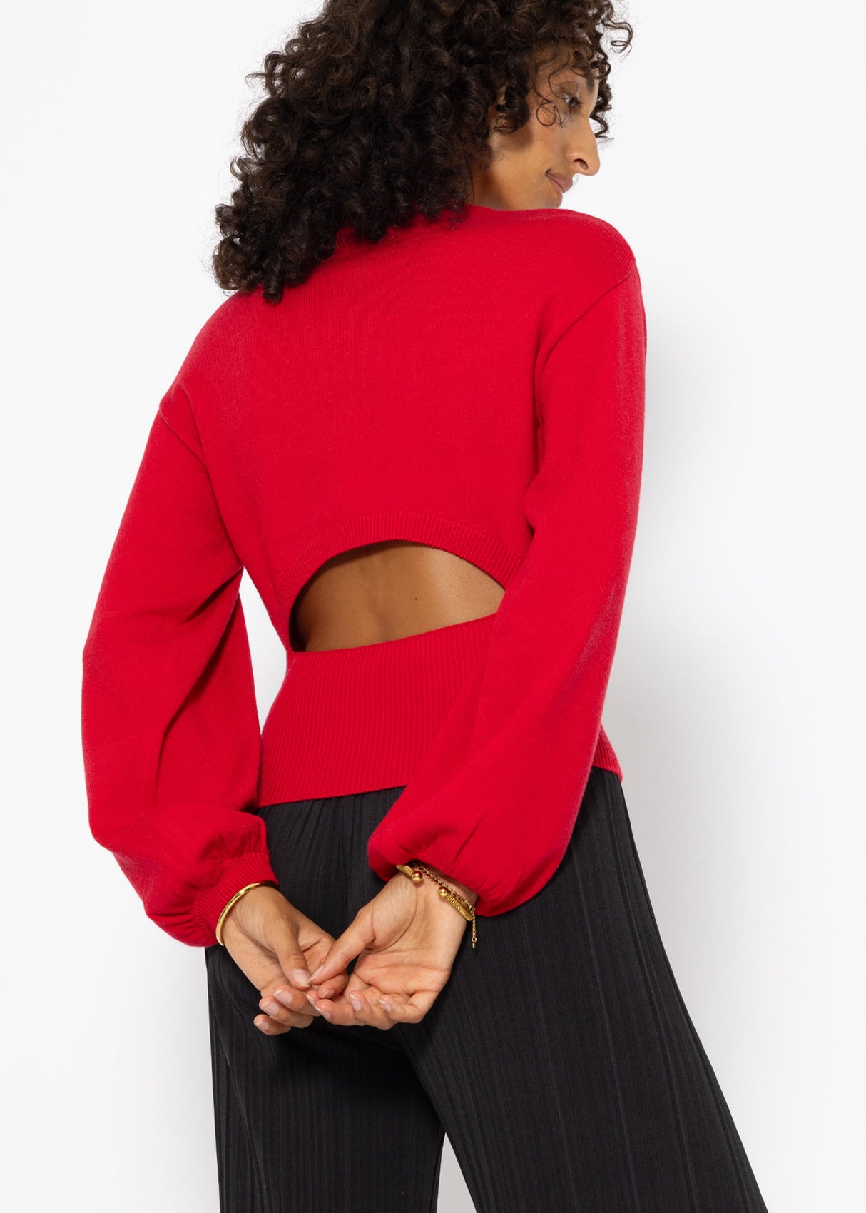 Sweater with balloon sleeves and back cut-out - red