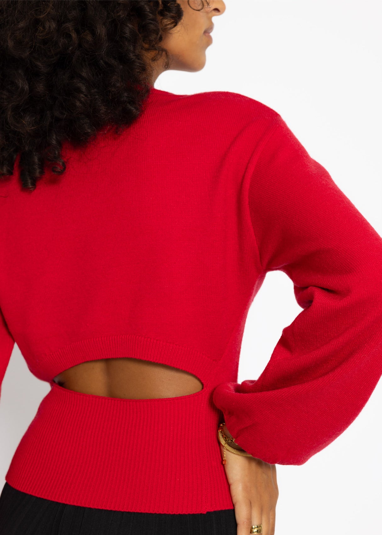 Sweater with balloon sleeves and back cut-out - red