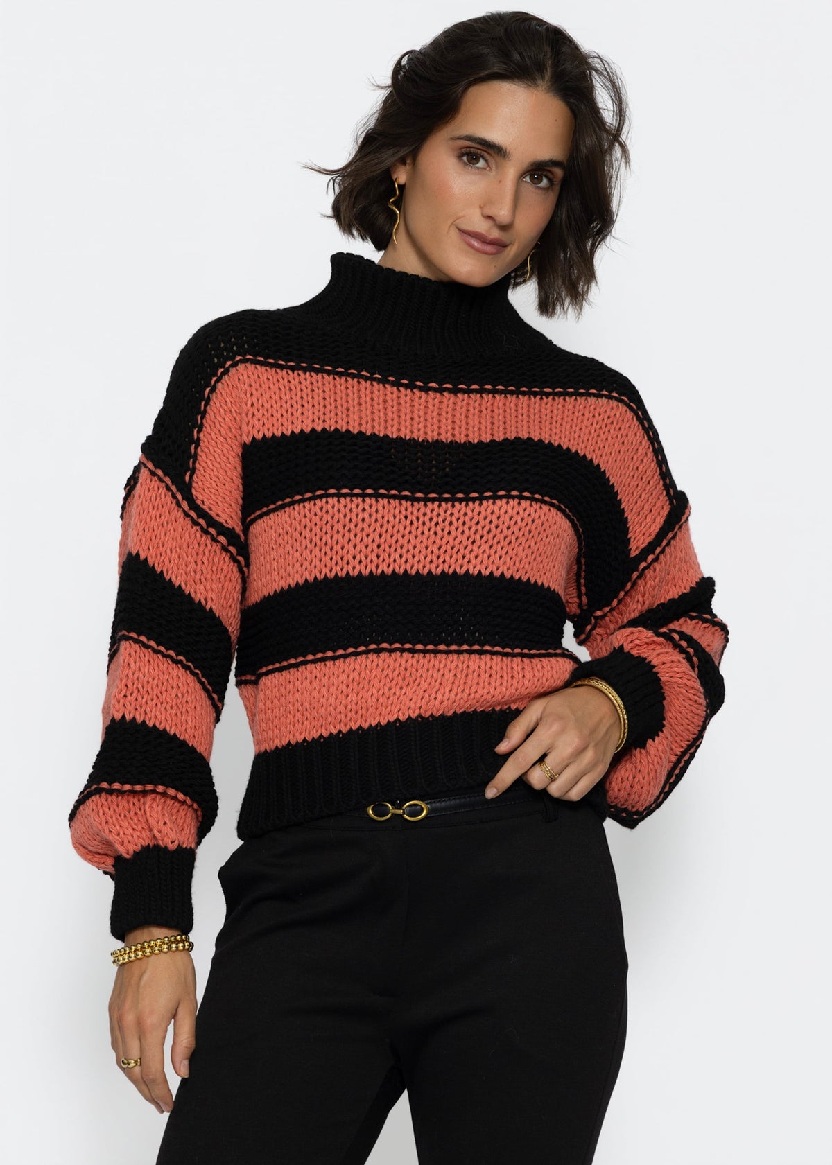 Rollkragenpullover mit Streifen - schwarz-rostrot