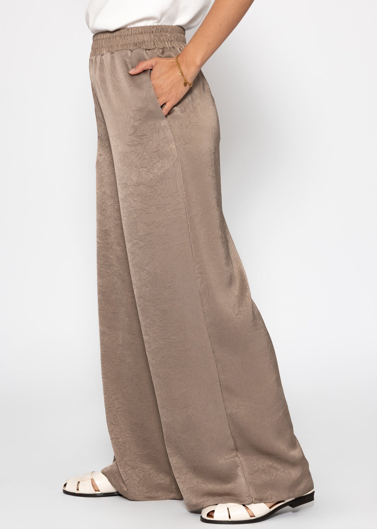Satin trousers with wide leg - taupe