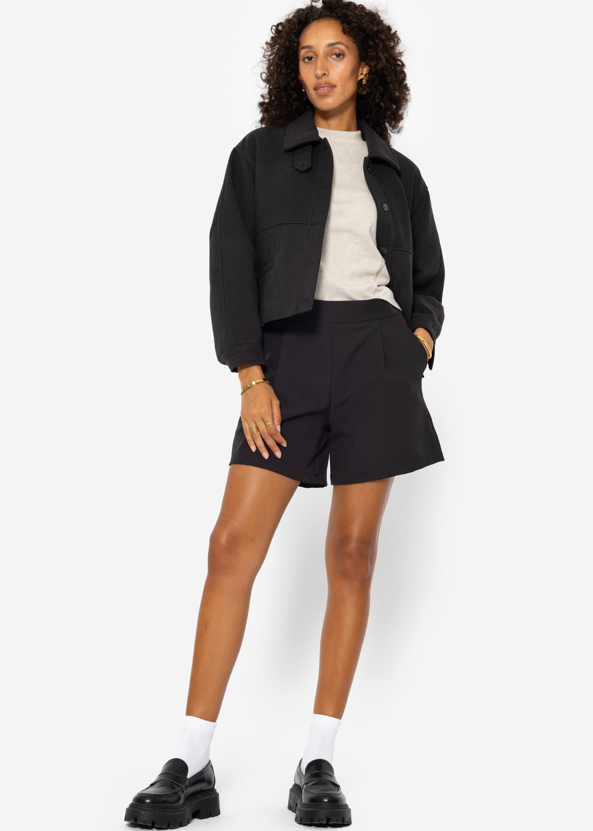 Pleated shorts - black