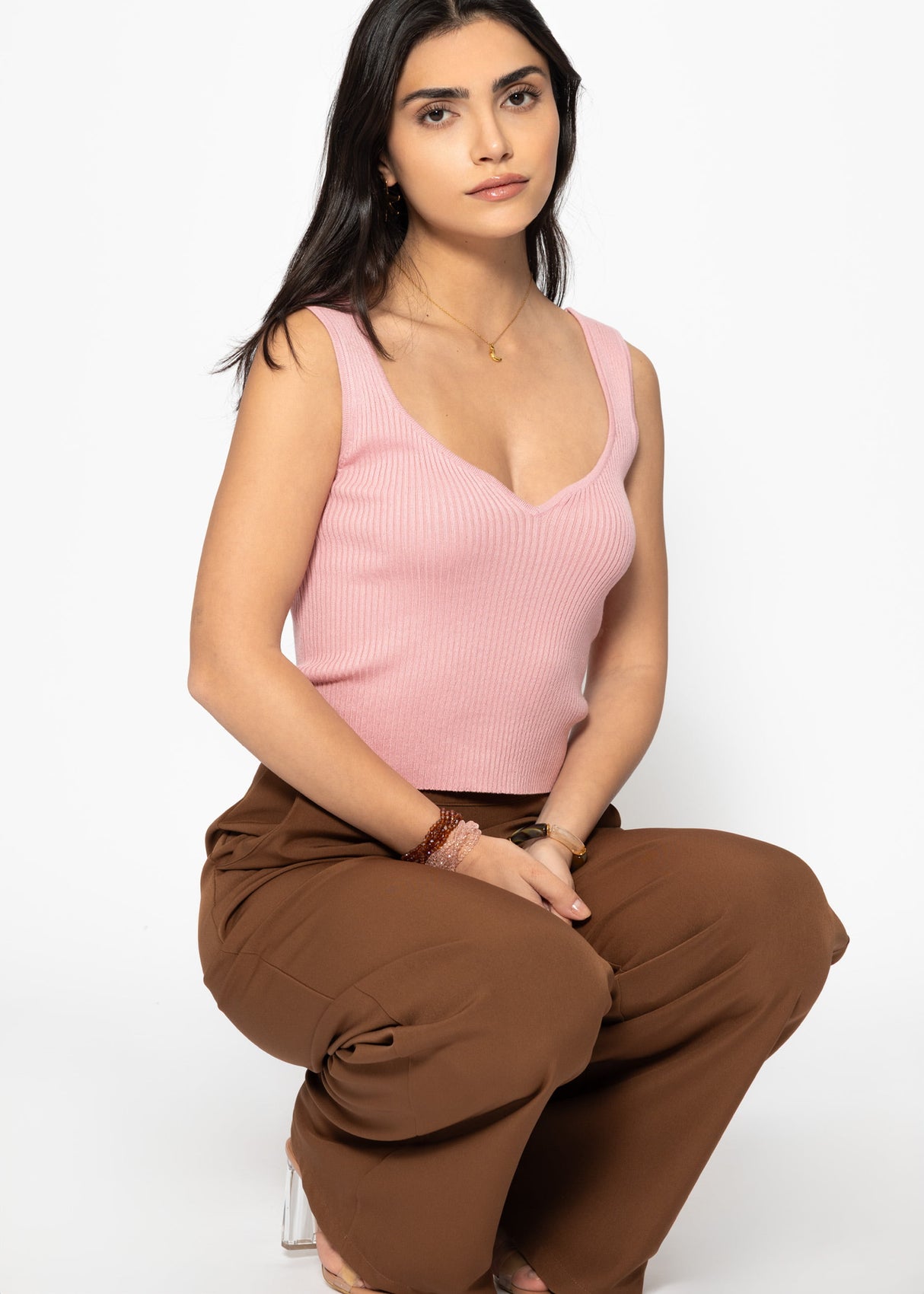 Knit top with heart-shaped neckline - pink