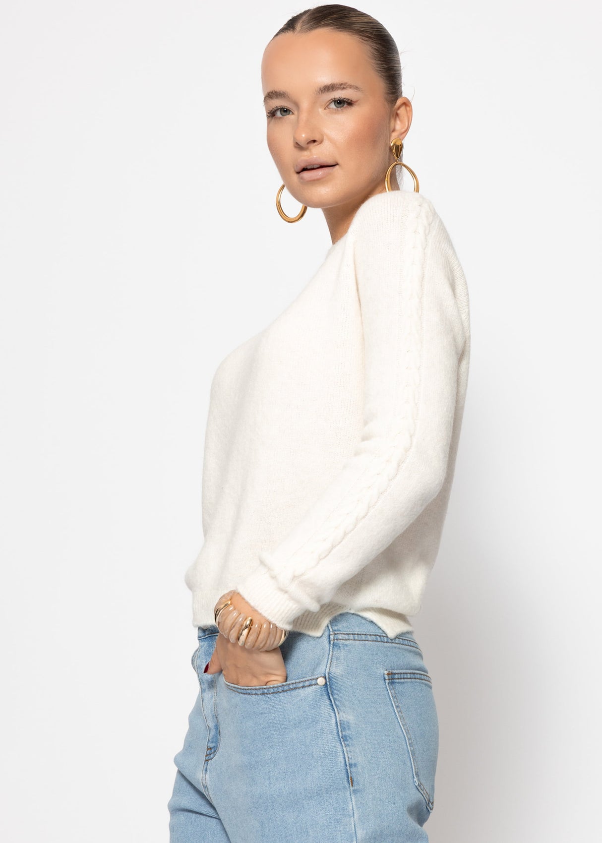 Knitted sweater with cable knit detail - Off-white