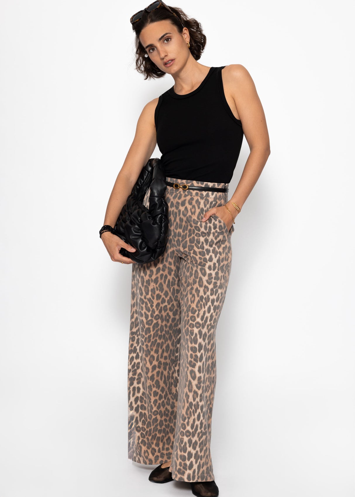 Tank Top mit Außennähten - schwarz