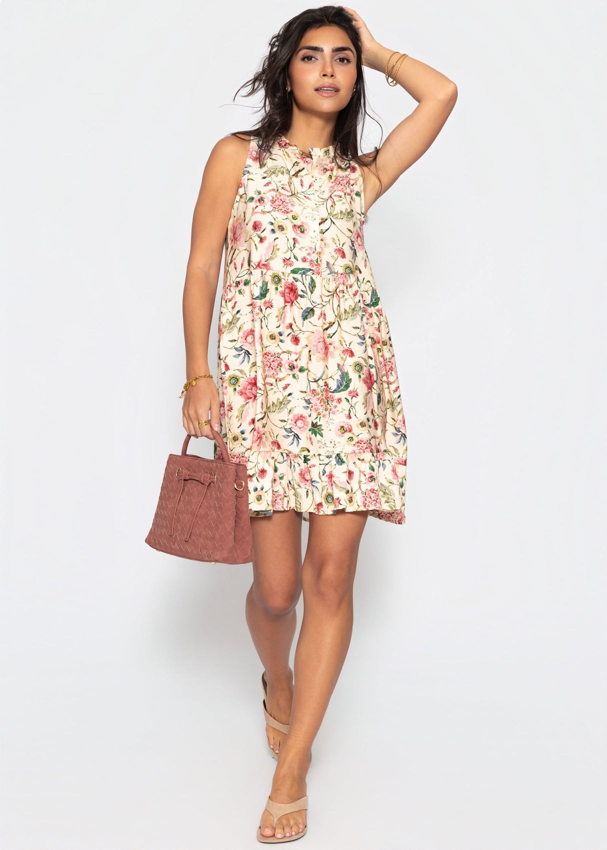 Ärmelloses Kleid mit Volants und Blümchendruck - beige