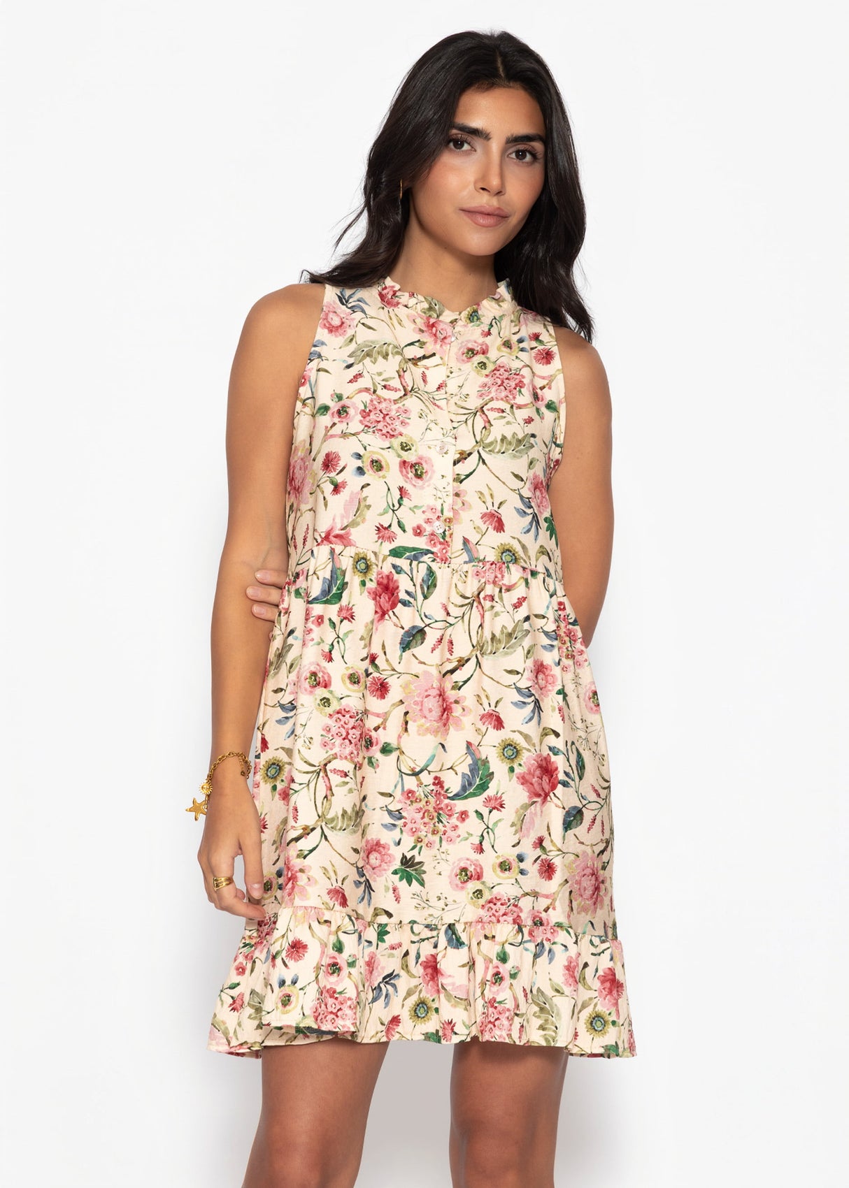 Ärmelloses Kleid mit Volants und Blümchendruck - beige