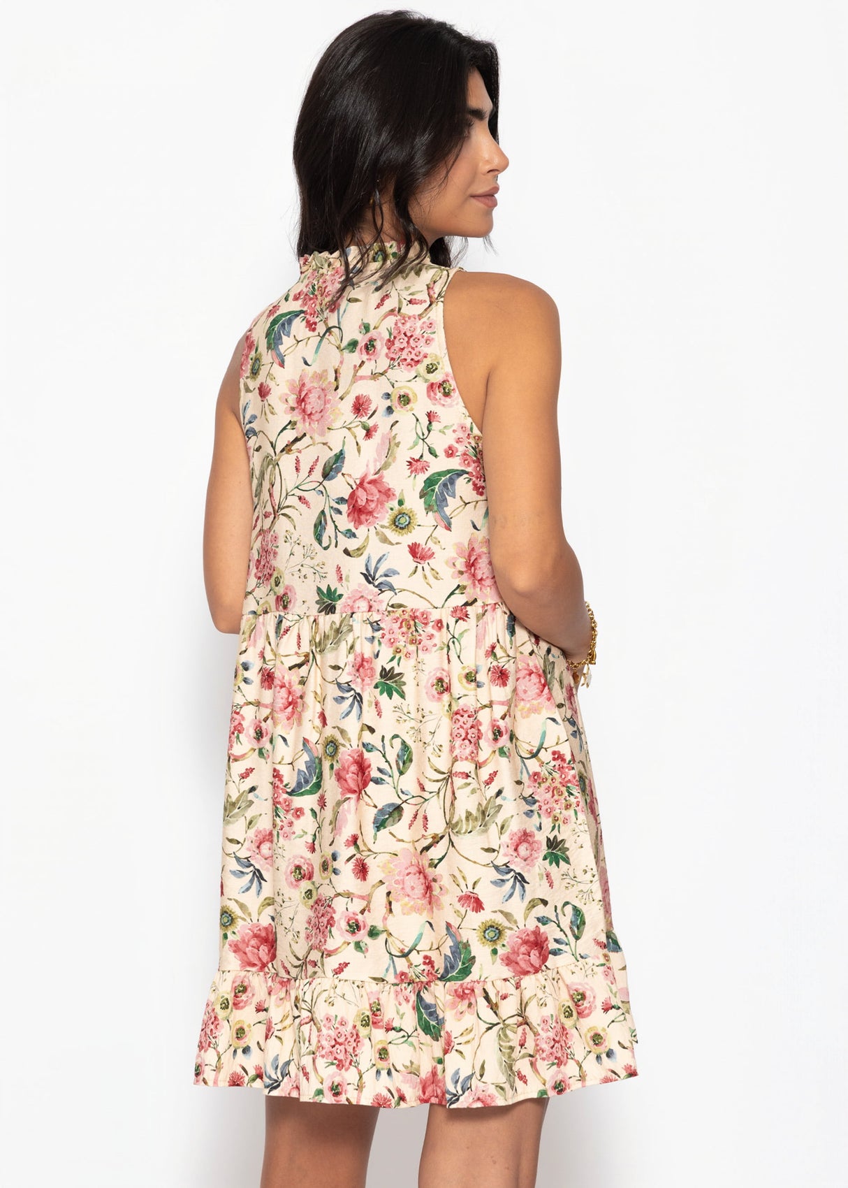 Ärmelloses Kleid mit Volants und Blümchendruck - beige