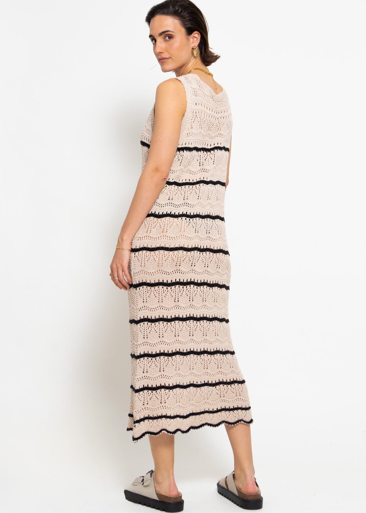 Ärmelloses Strickkleid mit Strukturmuster - beige-schwarz