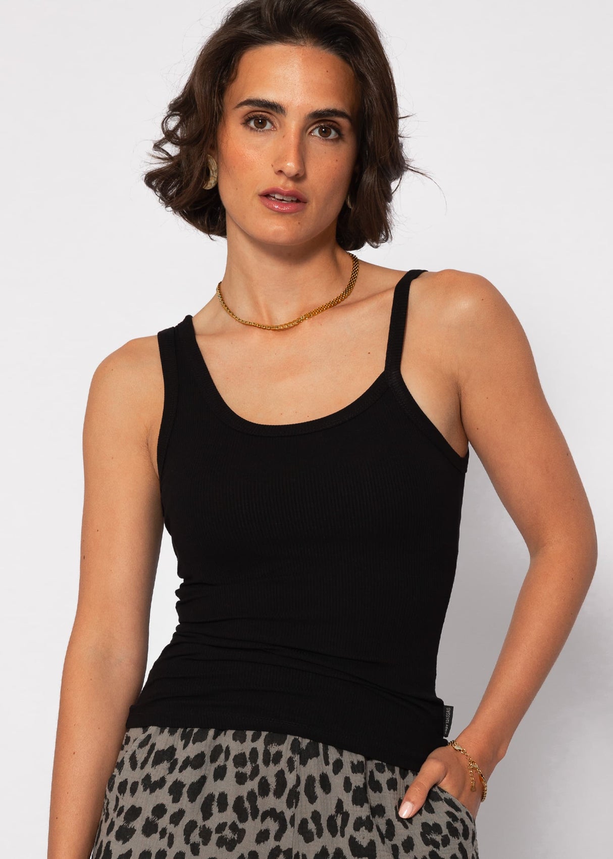 Asymmetric tank top - black