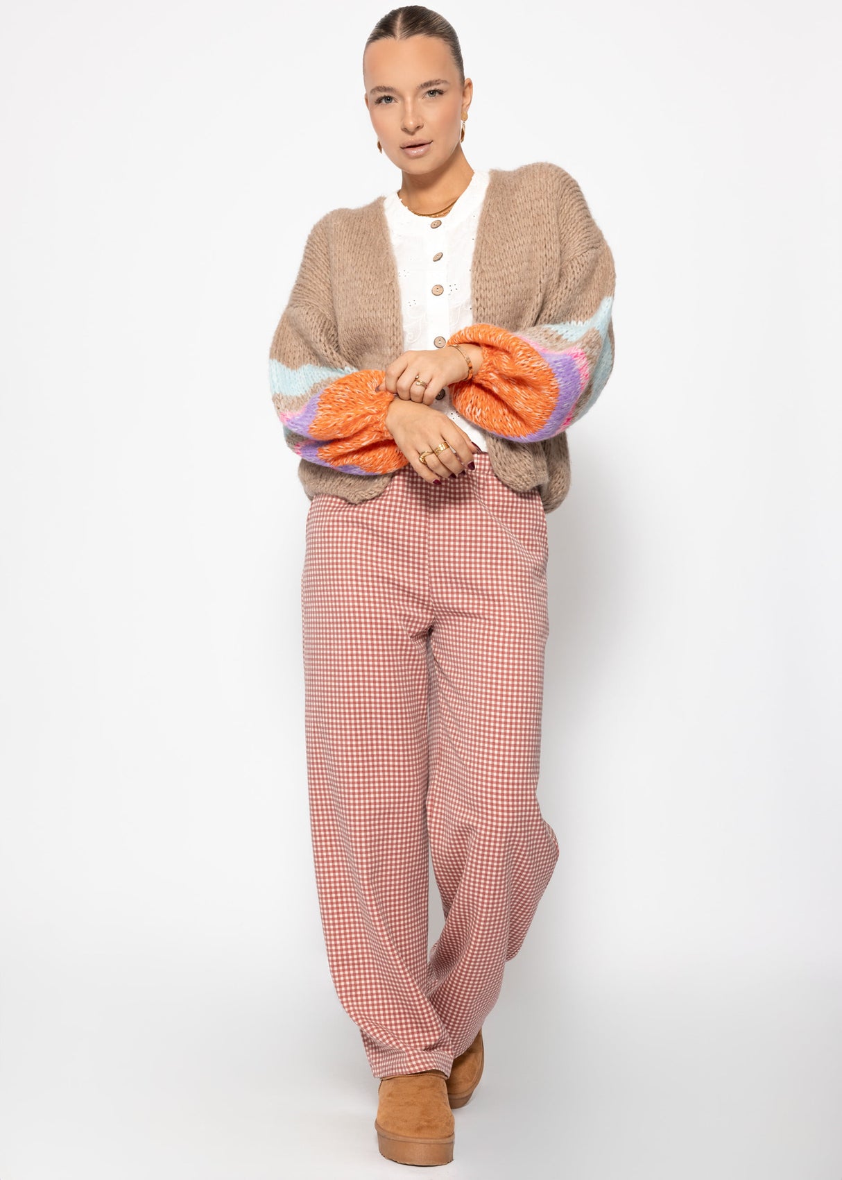 Cardigan with colorful statement sleeves - beige