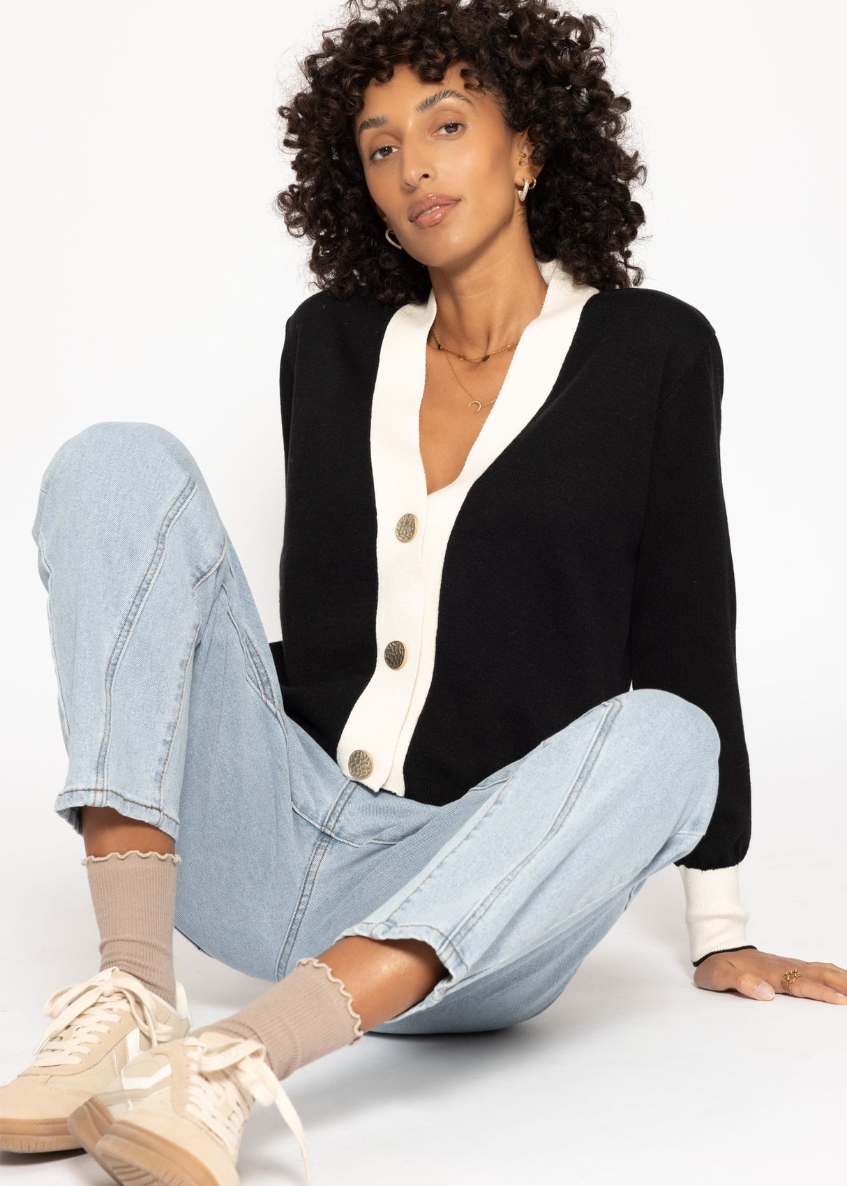 Cardigan with contrast panel - black