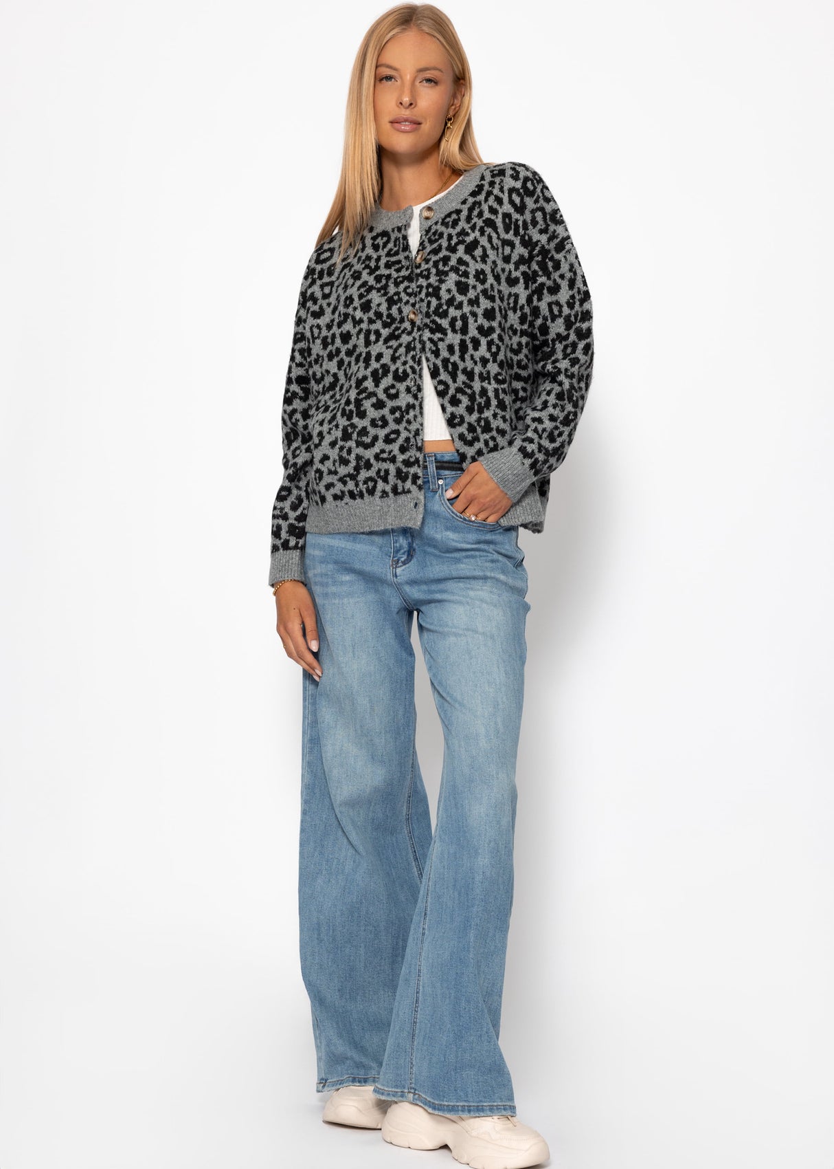 Cardigan with Leo pattern-gray-black