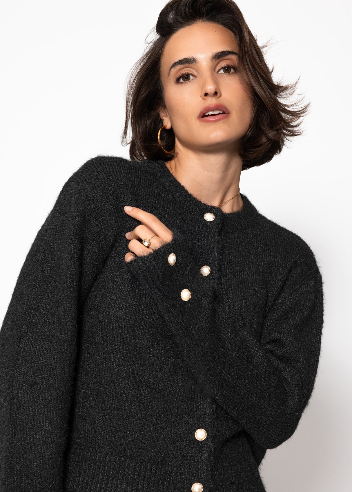 Cardigan with pearl buttons - black