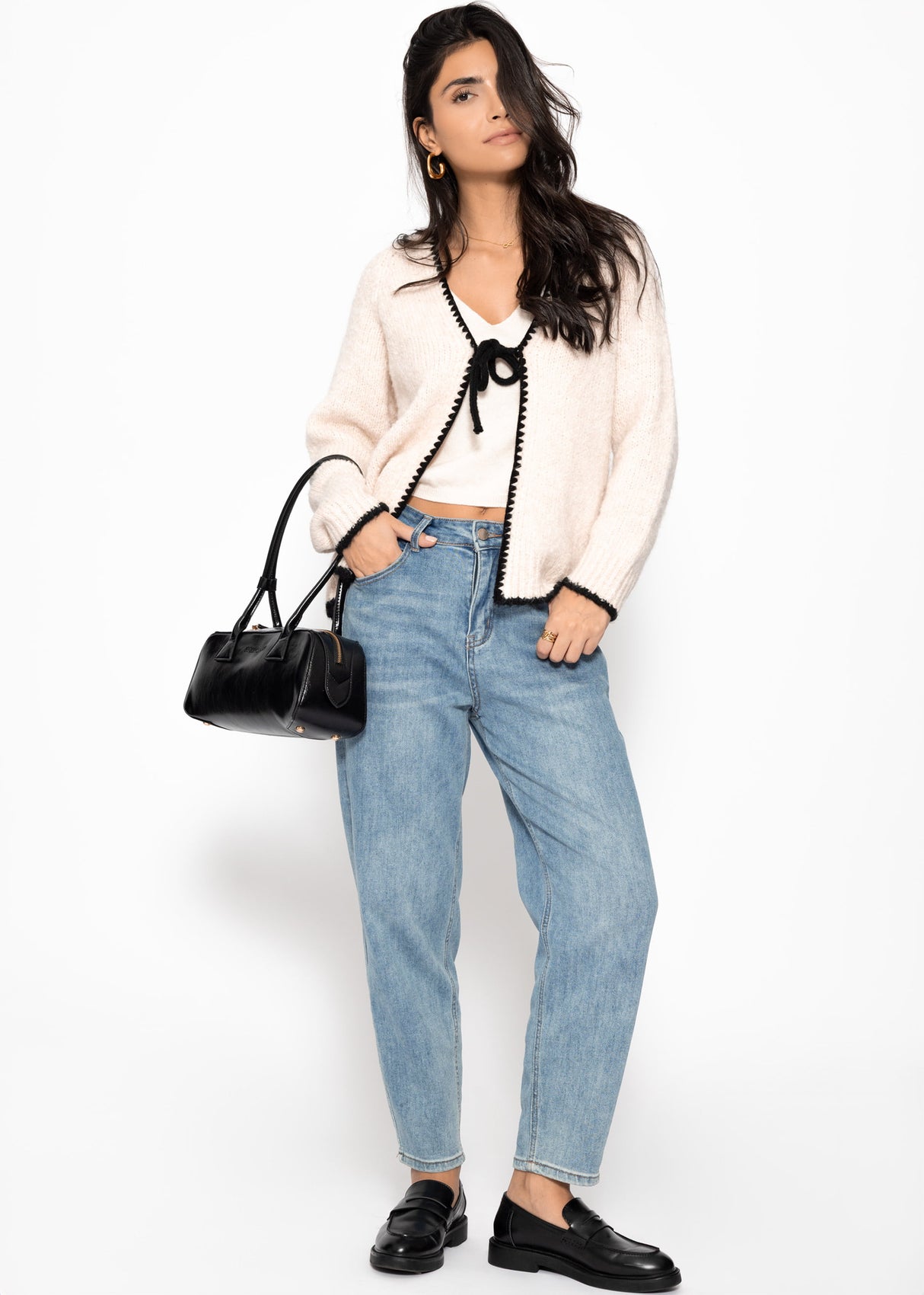 Cardigan with bow closure - beige