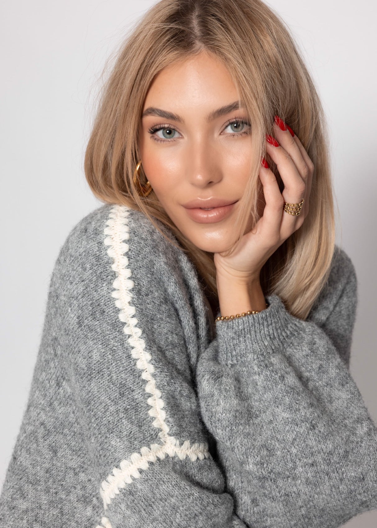 Cardigan mit Ziernähten - grau