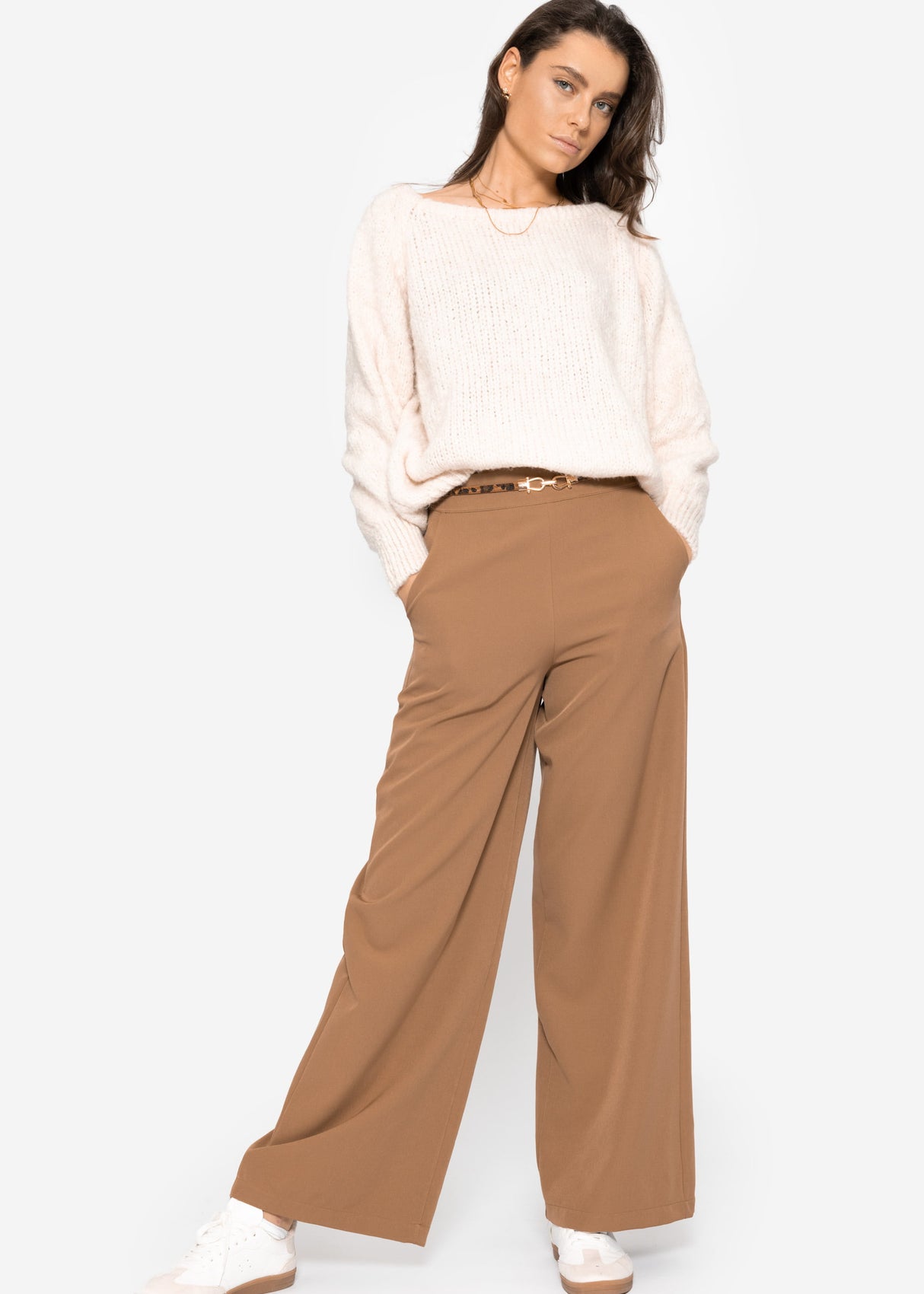 Flauschiger Pullover mit U-Boot Ausschnitt - offwhite