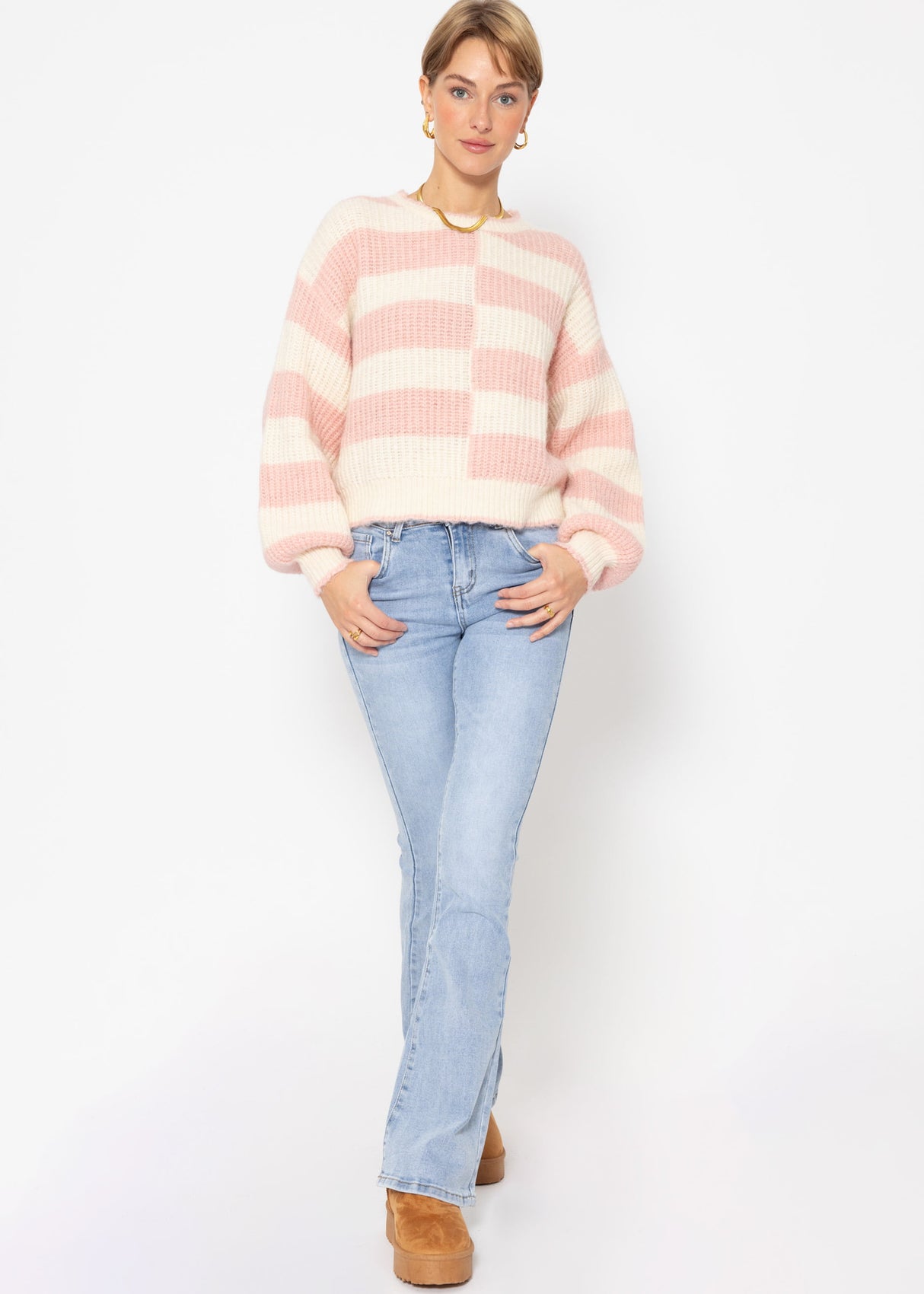 Fluffy sweater with offset block stripes - pink-off-white